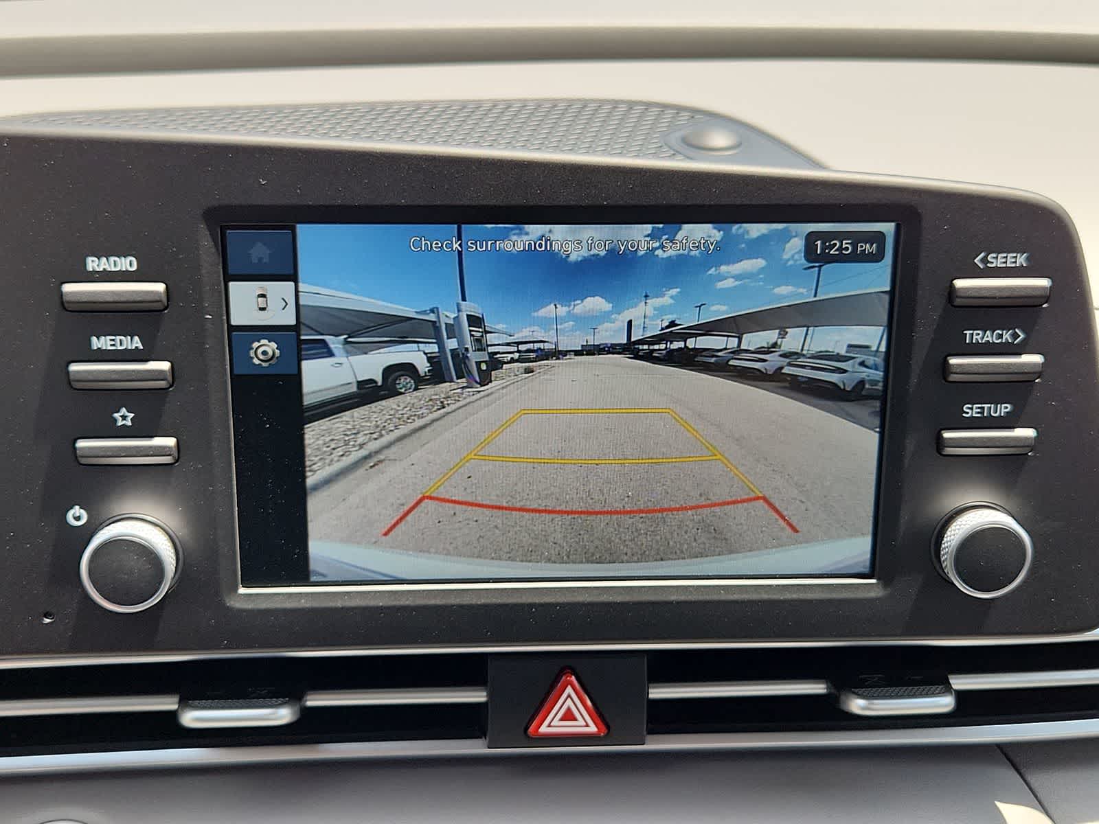 Thumbnail: 2025 Hyundai Elantra - 25