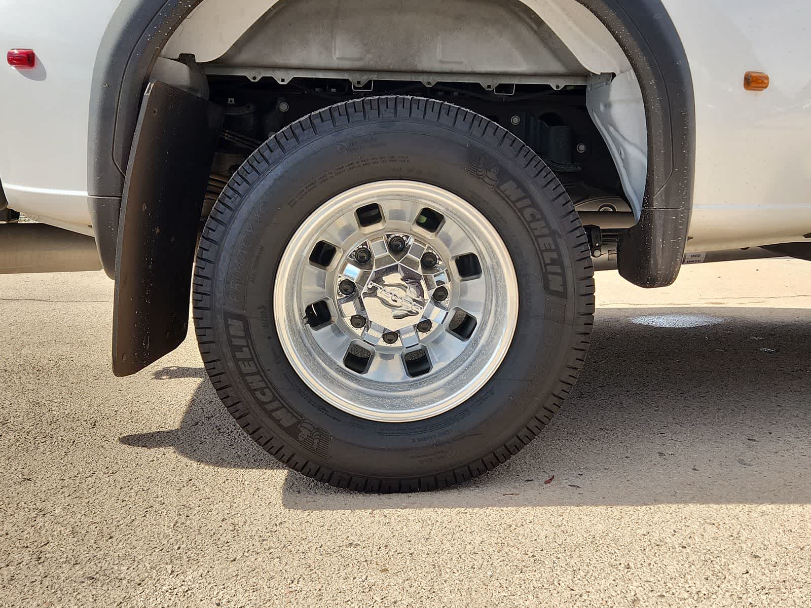 Thumbnail: 2025 GMC Sierra 3500 - 12