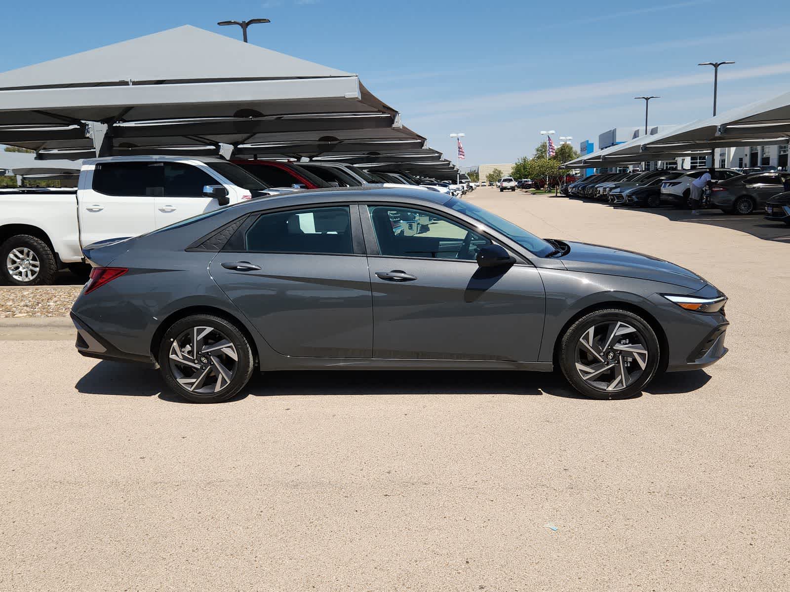 Thumbnail: 2025 Hyundai Elantra - 9