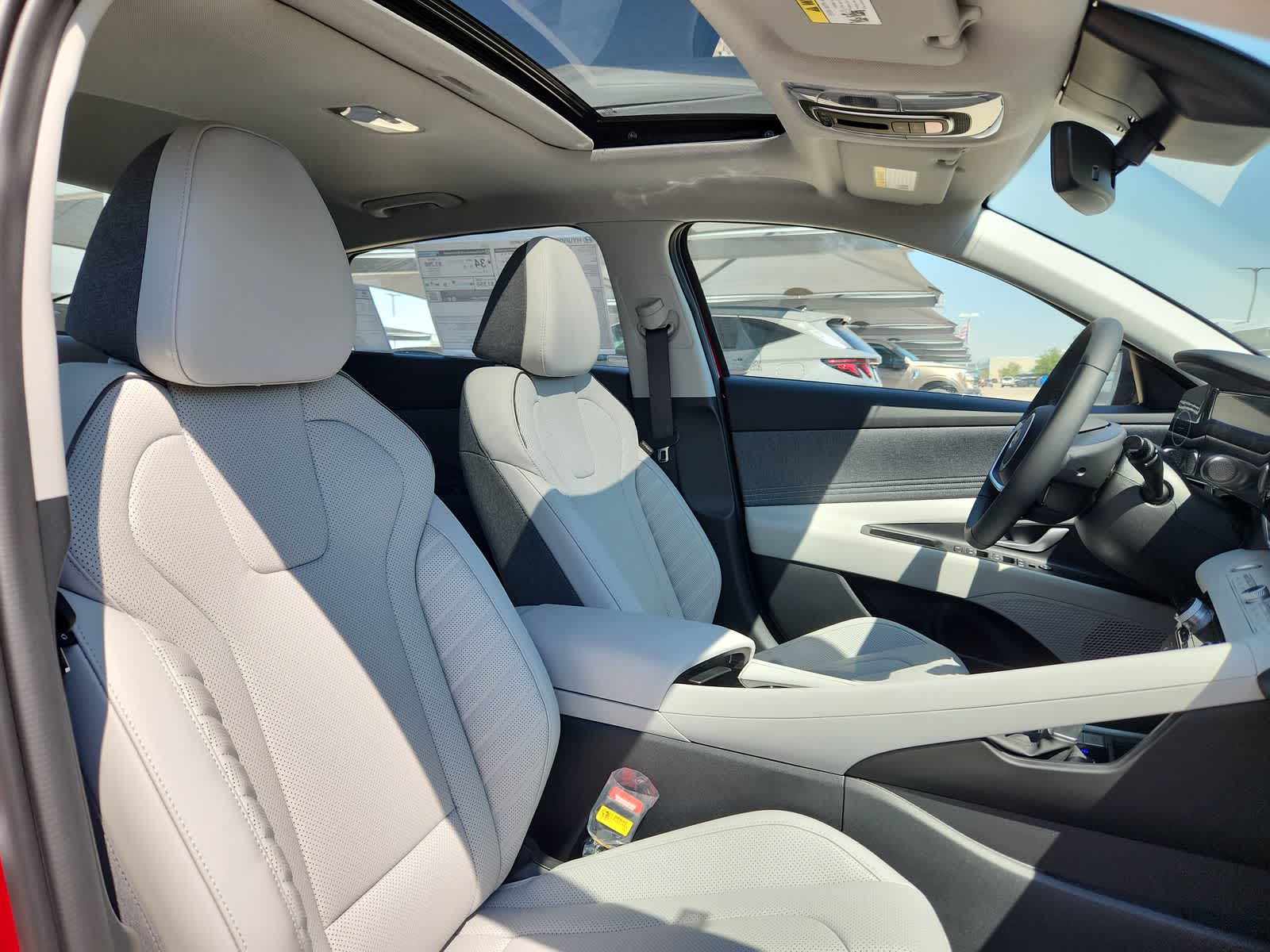 Thumbnail: 2025 Hyundai Elantra - 18