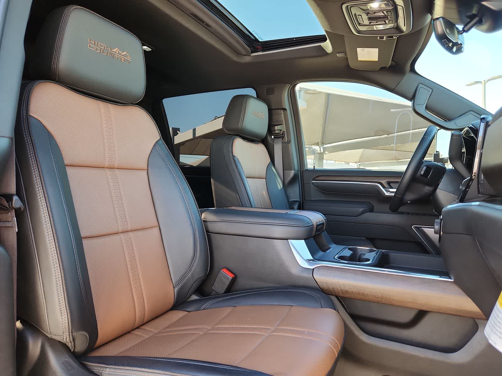 Thumbnail: 2025 Chevrolet Silverado 3500 - 18