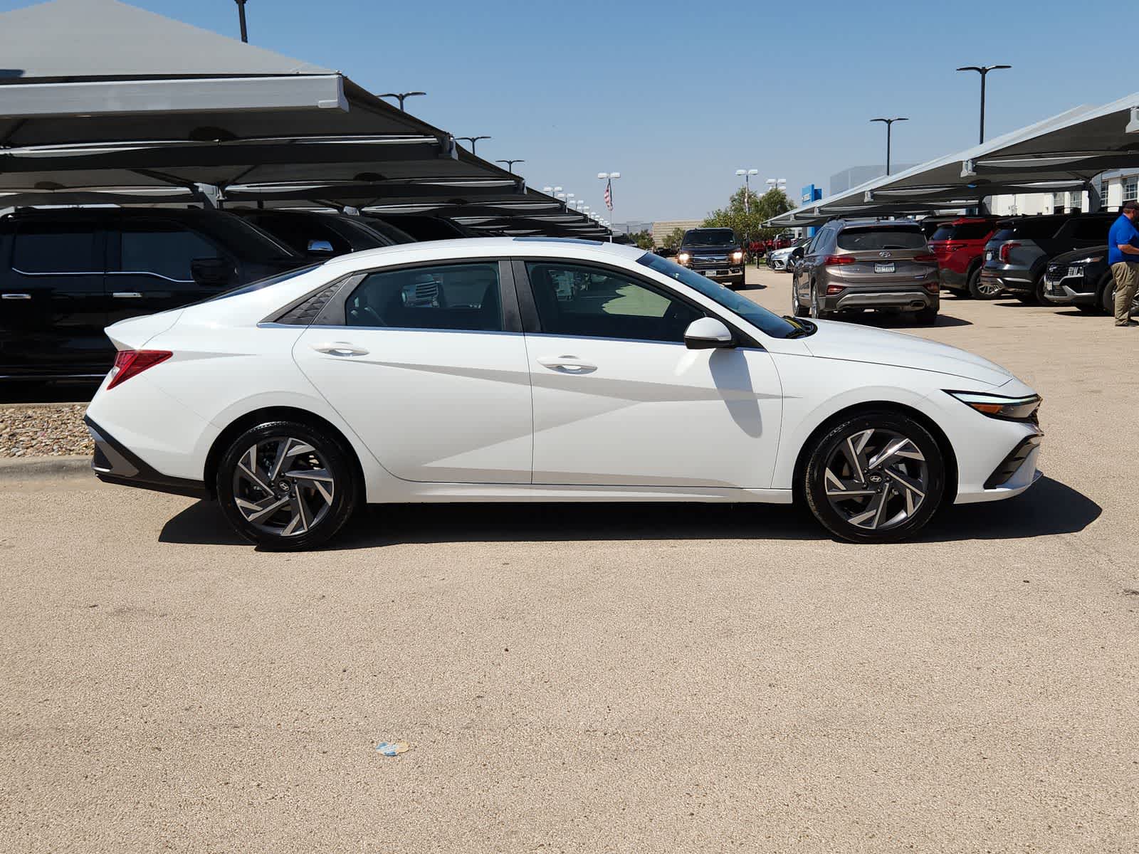 Thumbnail: 2025 Hyundai Elantra - 9