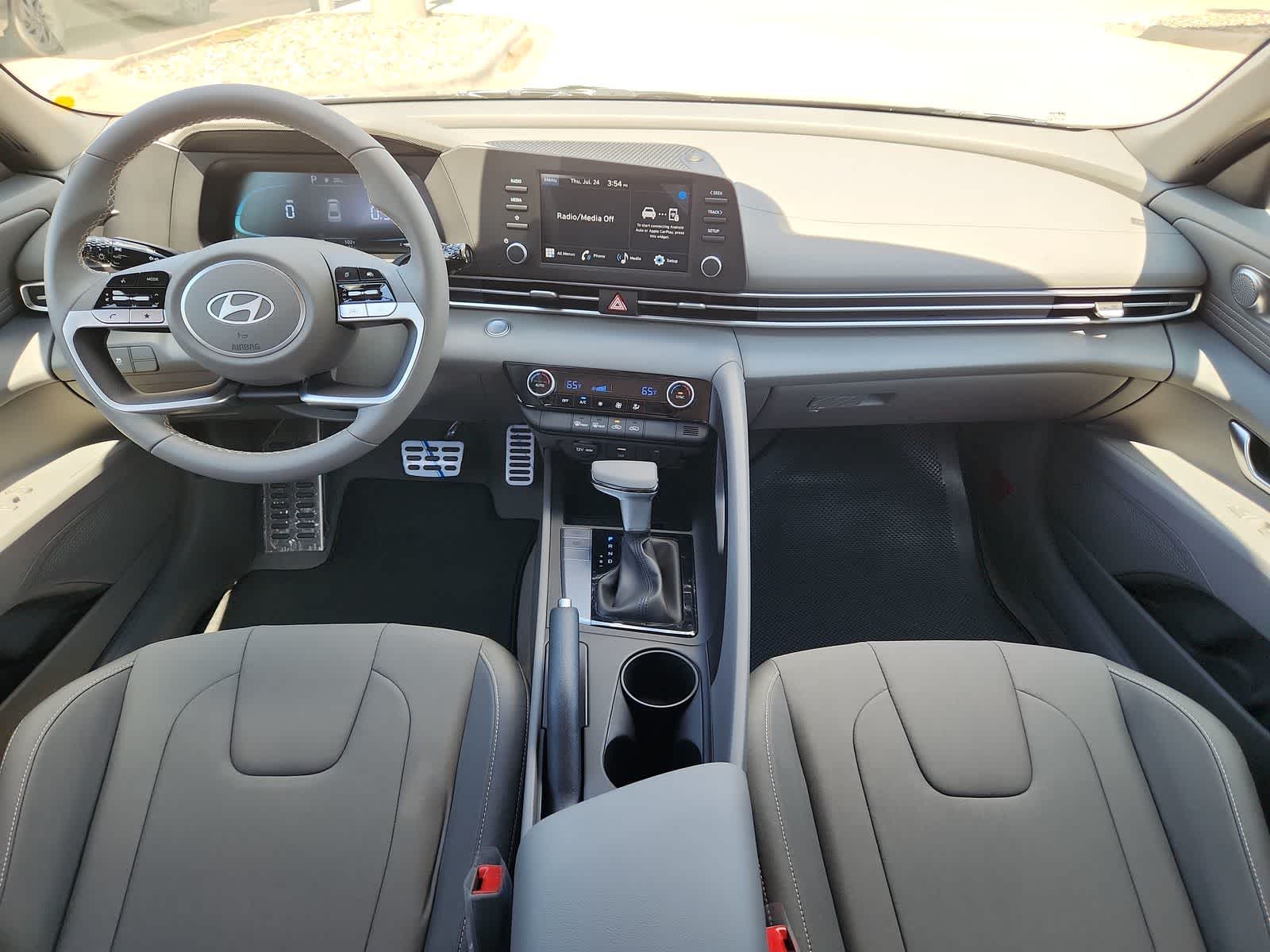 Thumbnail: 2025 Hyundai Elantra - 14