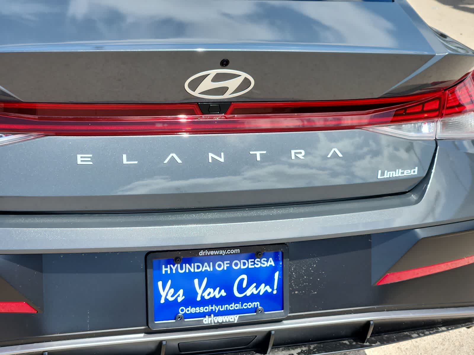 Thumbnail: 2025 Hyundai Elantra - 11