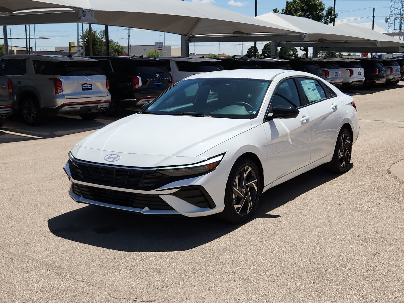 Thumbnail: 2025 Hyundai Elantra - 4