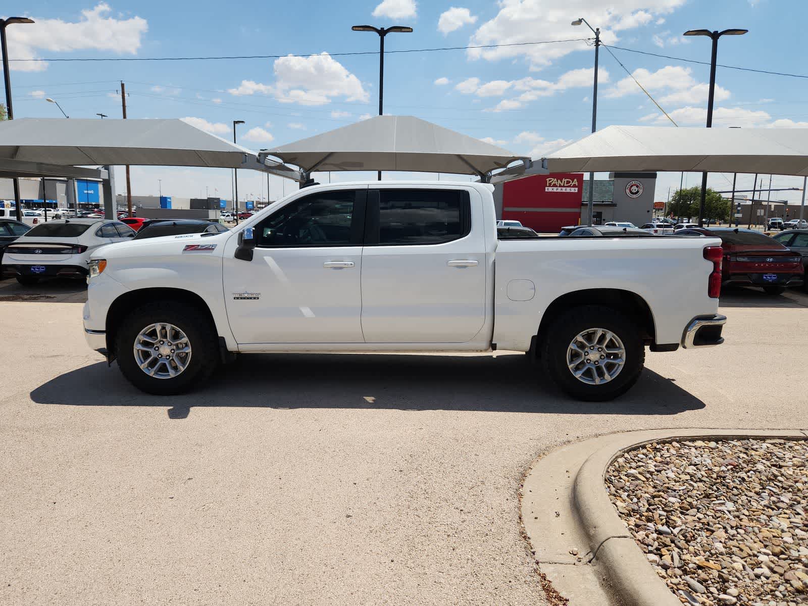 Thumbnail: 2022 Chevrolet Silverado 1500 - 5