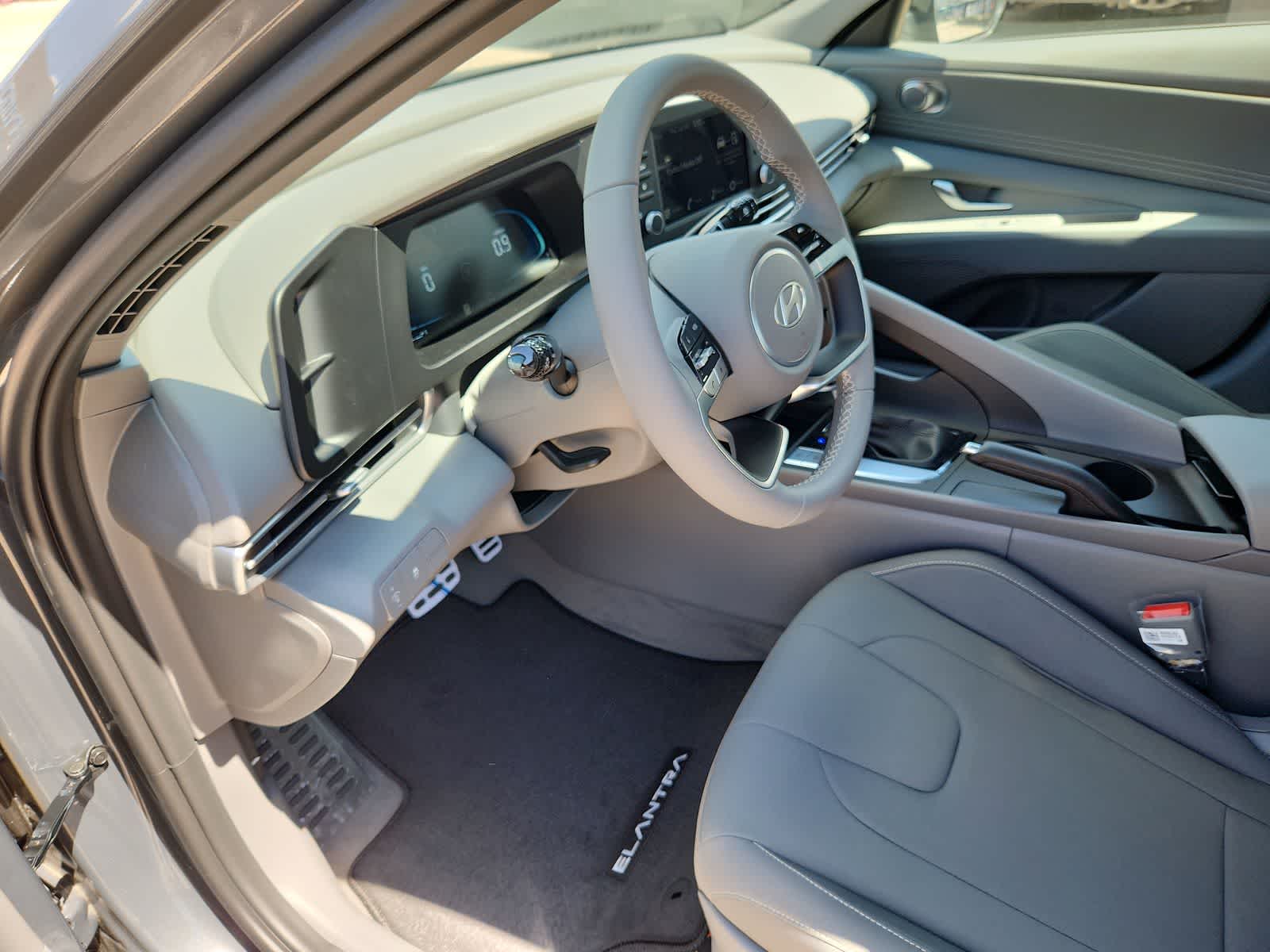 Thumbnail: 2025 Hyundai Elantra - 10