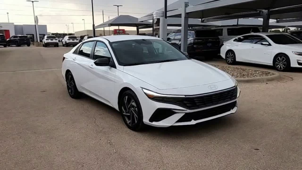 Thumbnail: 2025 Hyundai Elantra - 2