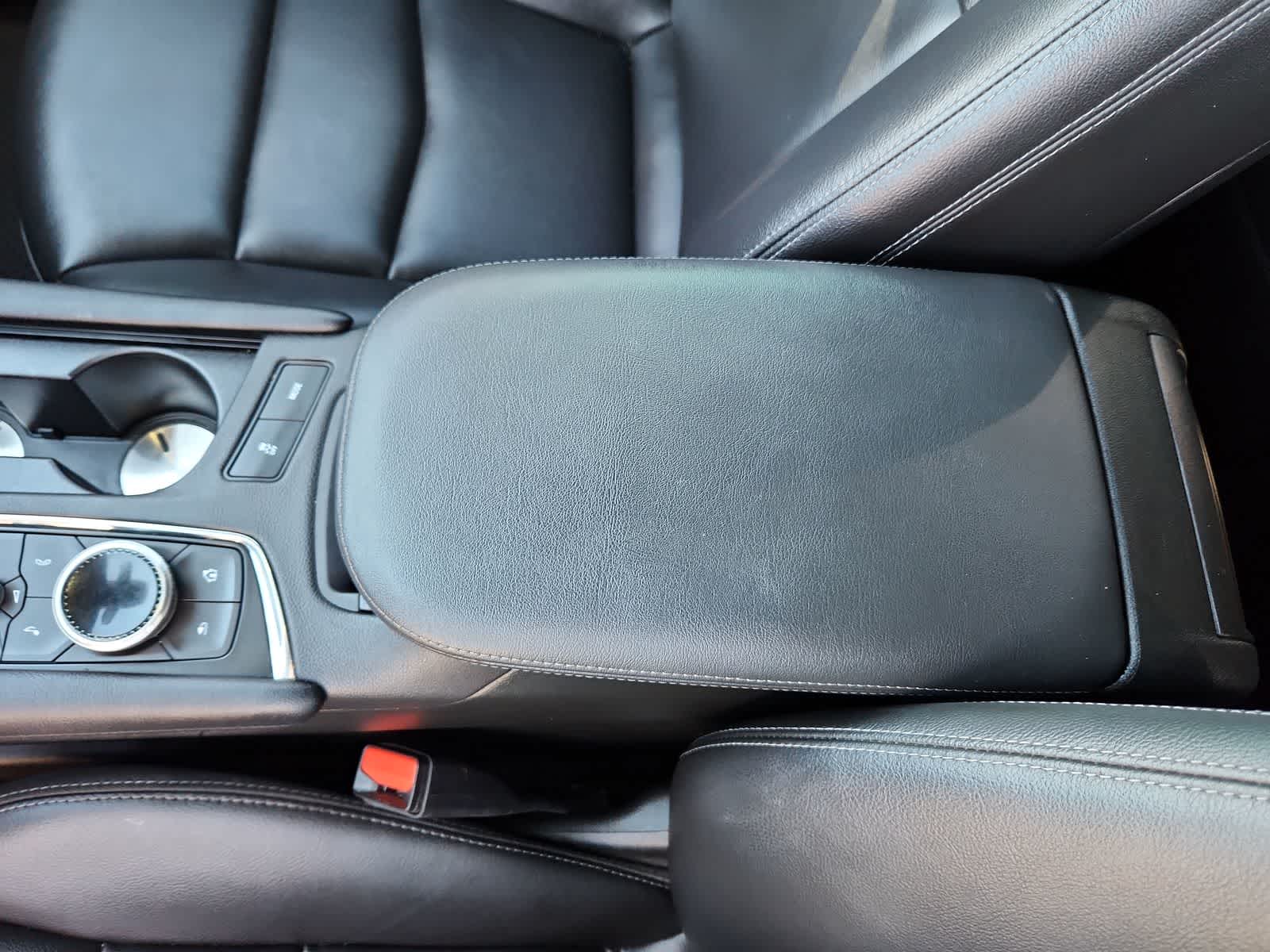 Thumbnail: 2024 Cadillac XT5 - 20