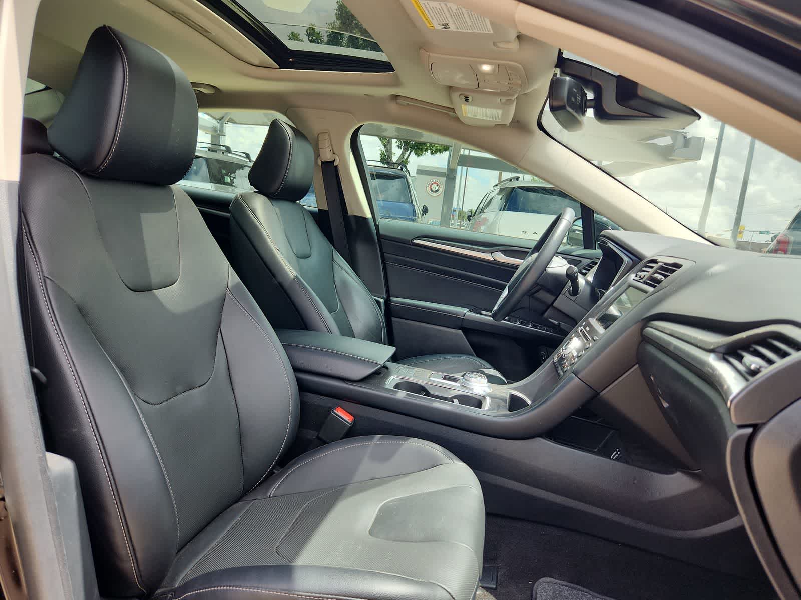 Thumbnail: 2020 Ford Fusion - 18