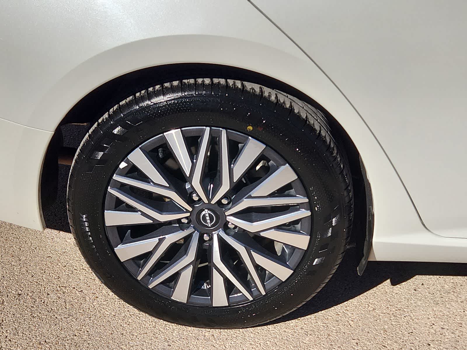 Thumbnail: 2024 Nissan Altima - 12