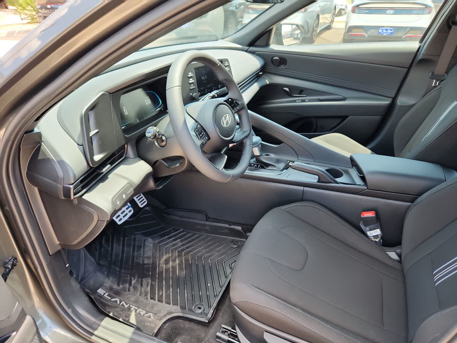 Thumbnail: 2025 Hyundai Elantra - 10