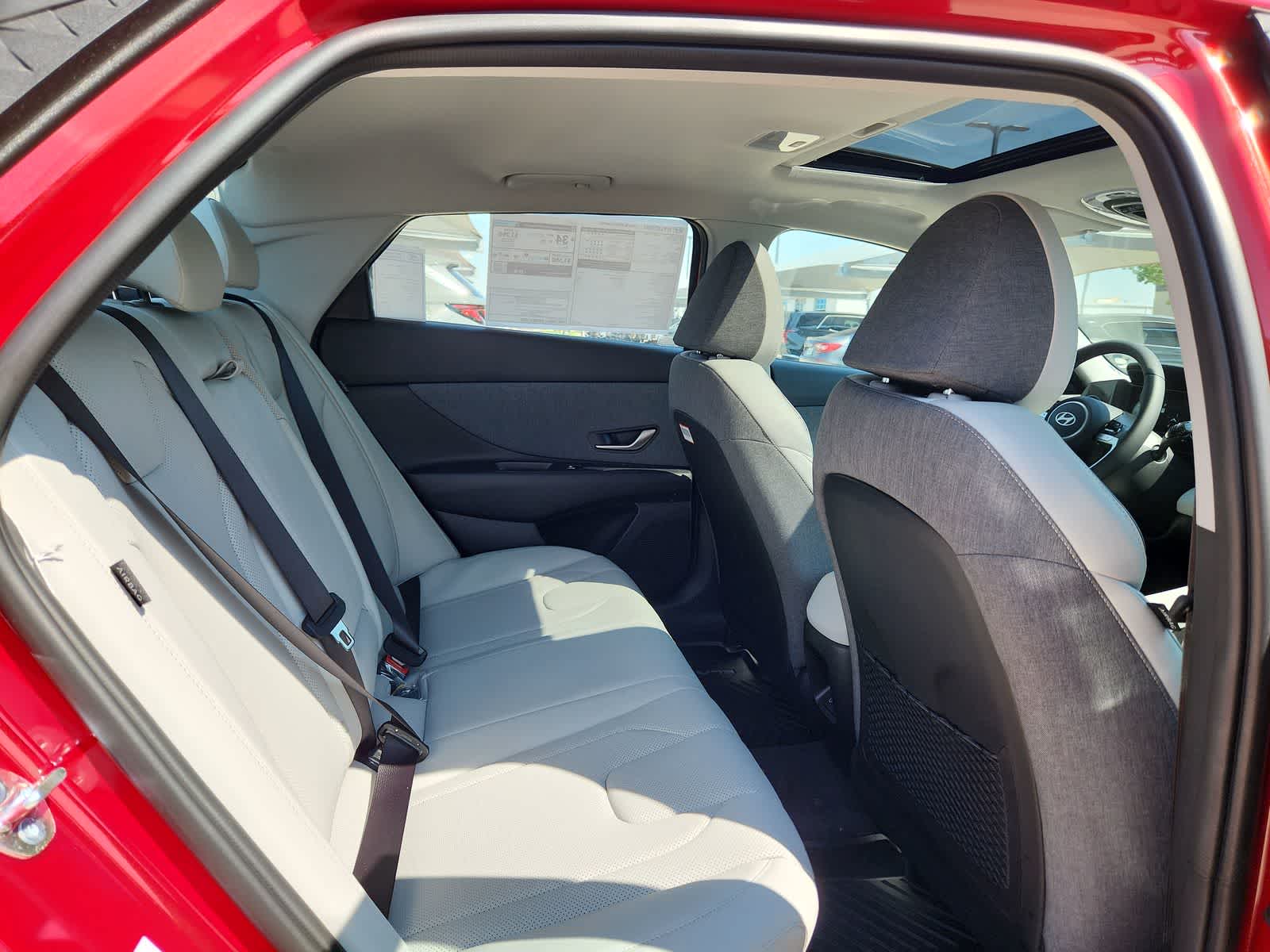 Thumbnail: 2025 Hyundai Elantra - 17