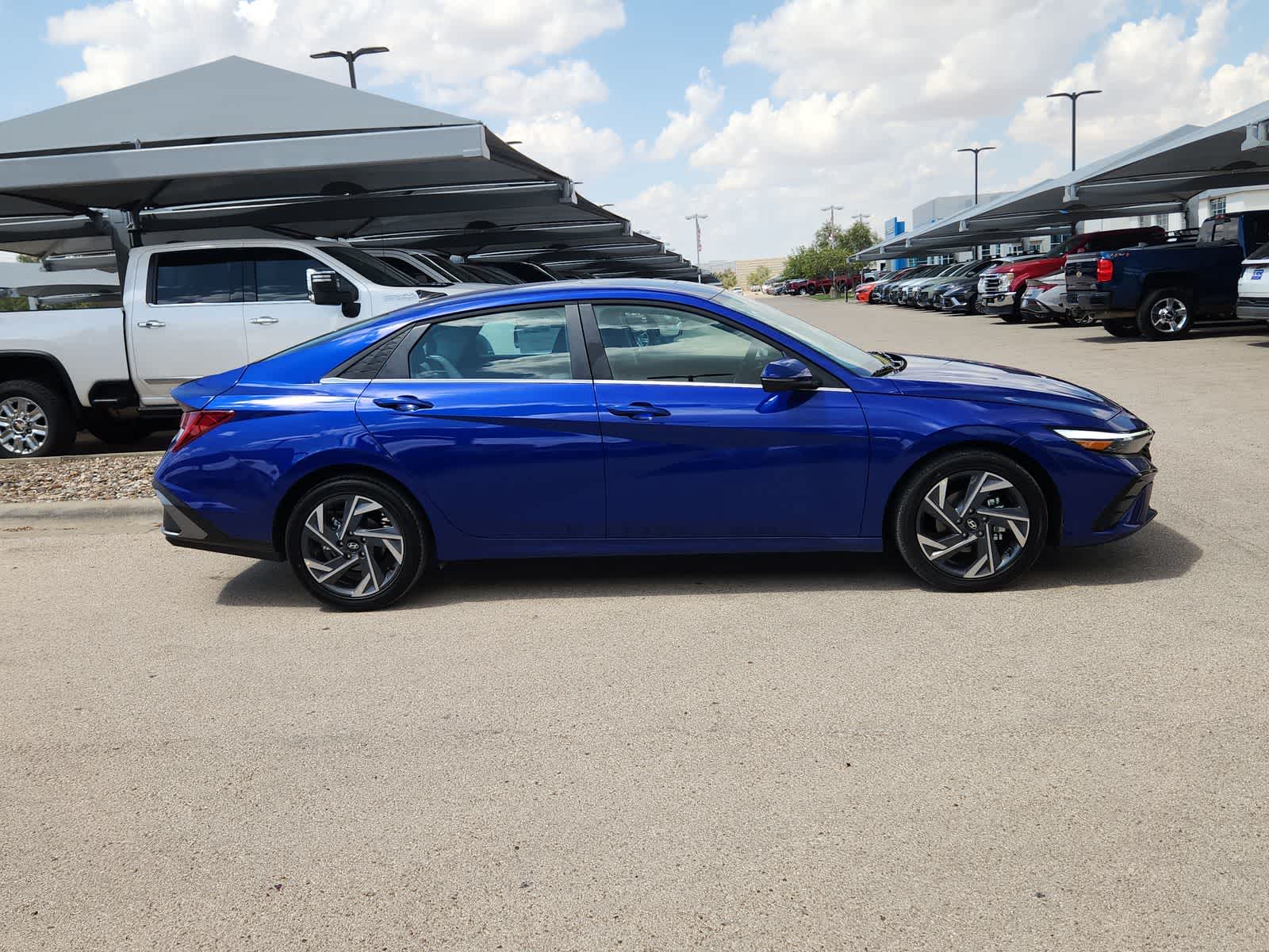 Thumbnail: 2025 Hyundai Elantra - 9