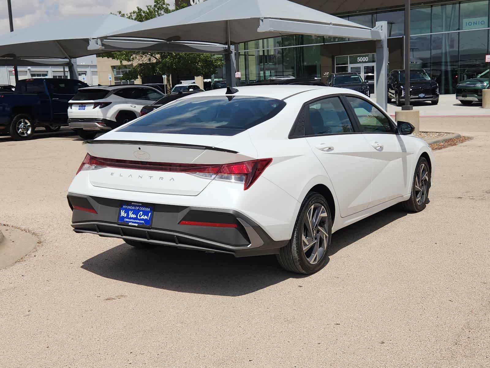 Thumbnail: 2025 Hyundai Elantra - 8