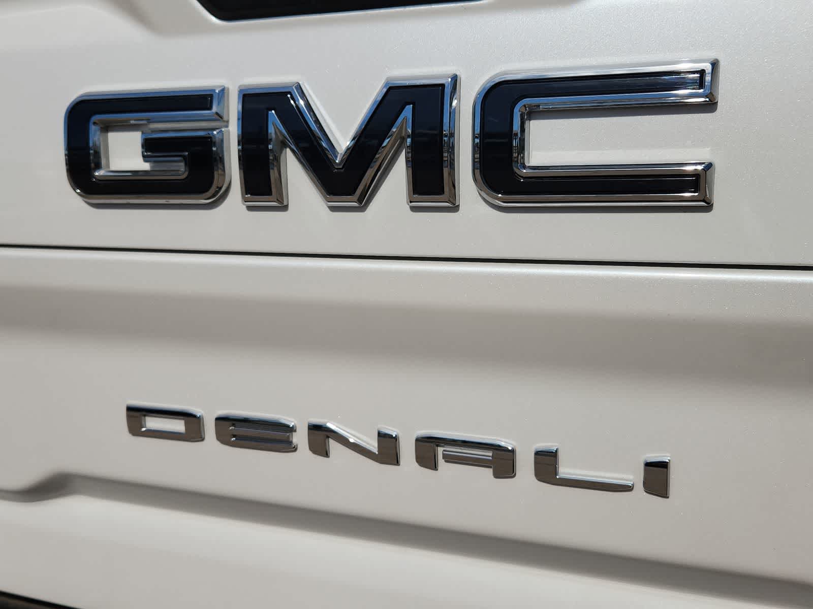 Thumbnail: 2025 GMC Sierra 3500 - 11