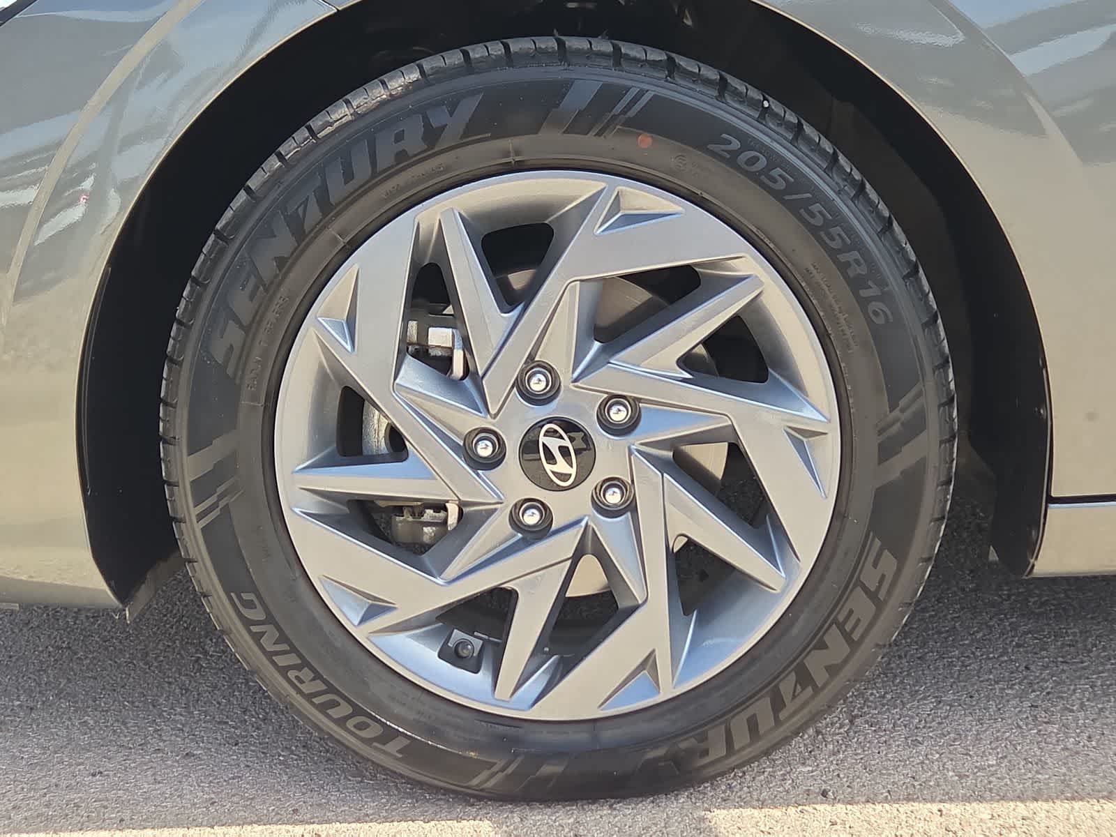 Thumbnail: 2024 Hyundai Elantra - 12