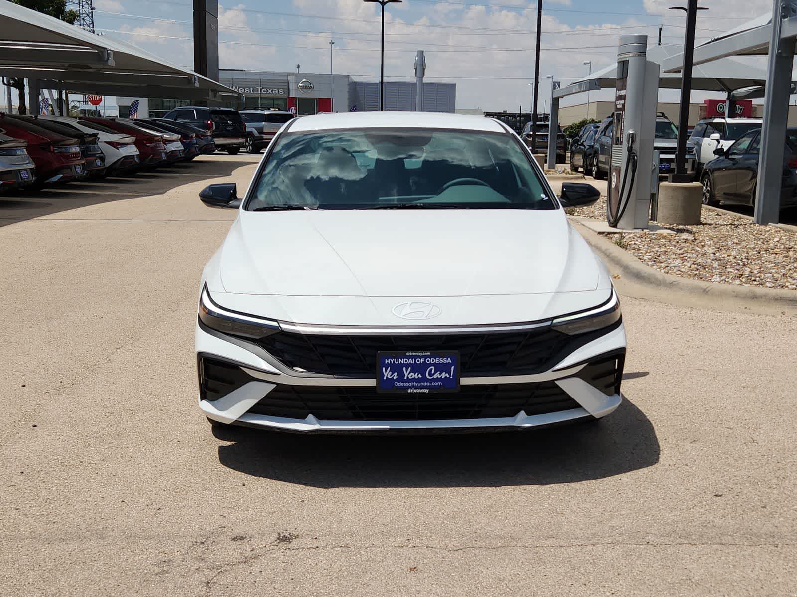 Thumbnail: 2025 Hyundai Elantra - 3