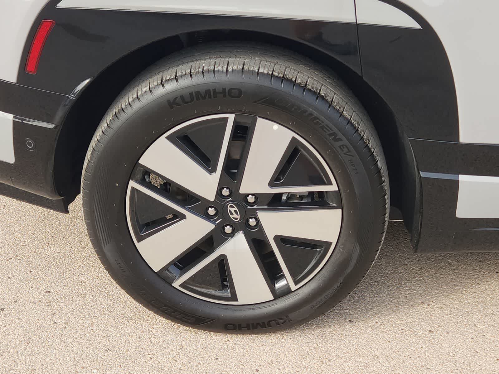 Thumbnail: 2026 Hyundai Ioniq - 12