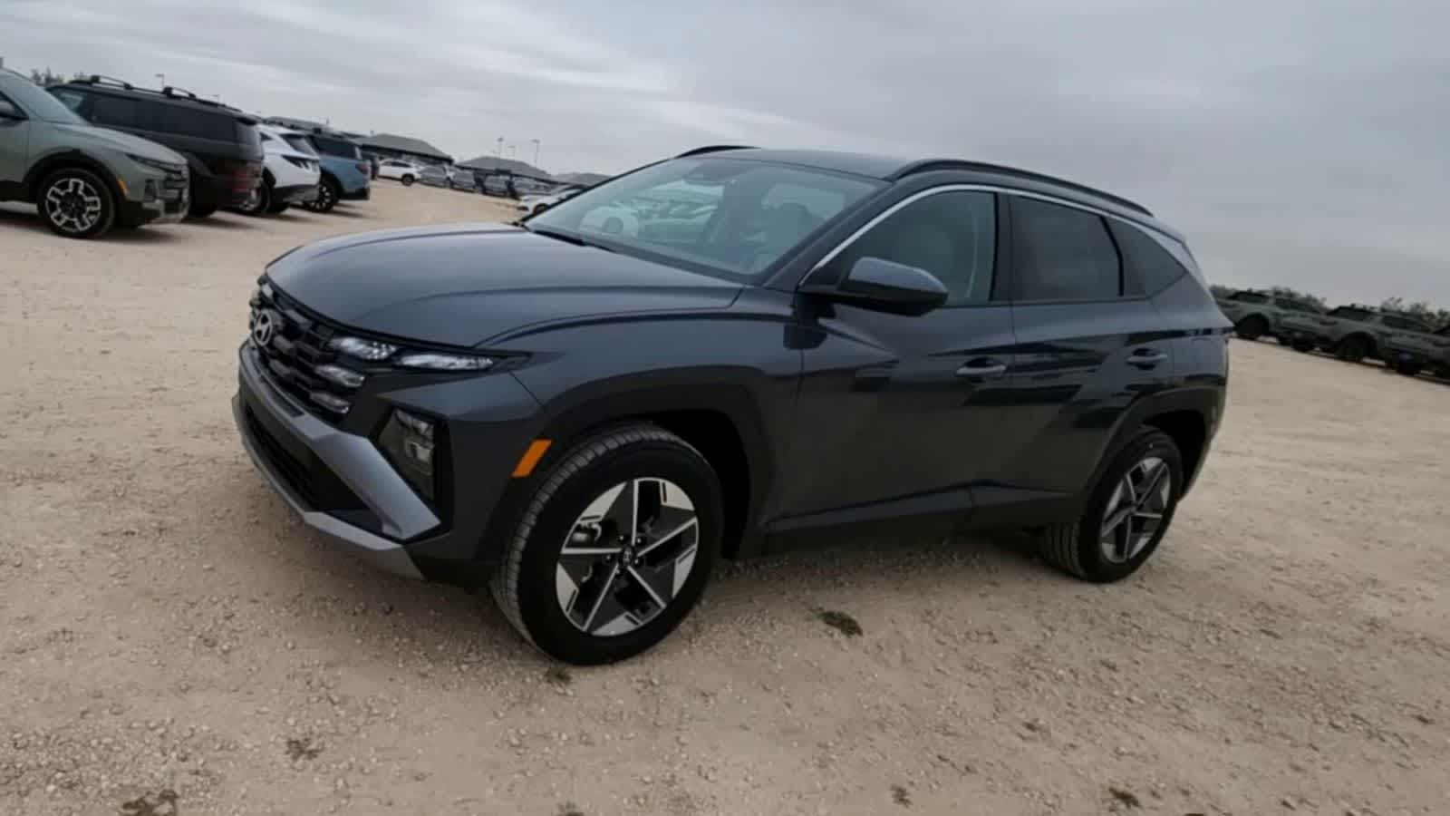 Thumbnail: 2025 Hyundai Tucson - 4