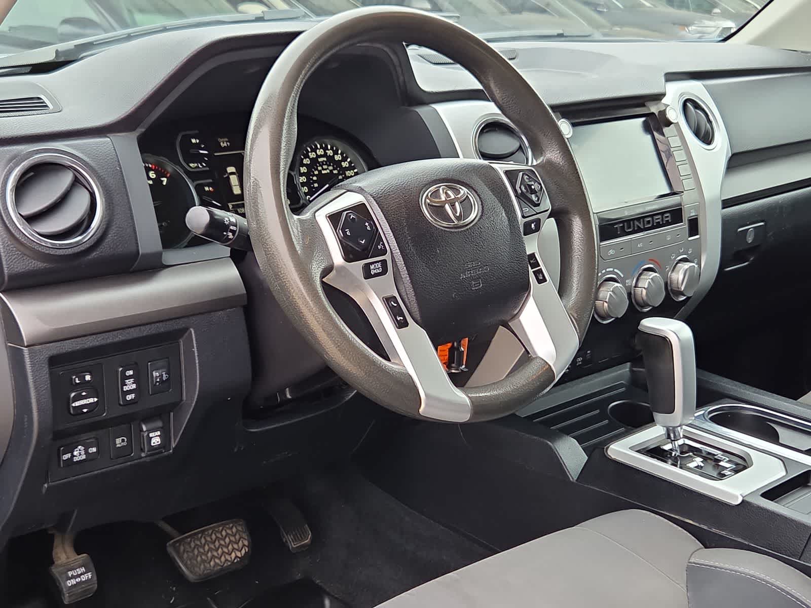 Thumbnail: 2021 Toyota Tundra - 10