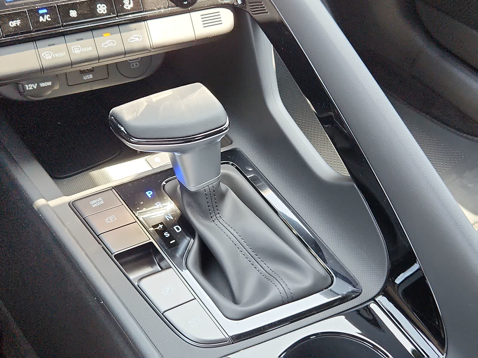 Thumbnail: 2025 Hyundai Elantra - 25