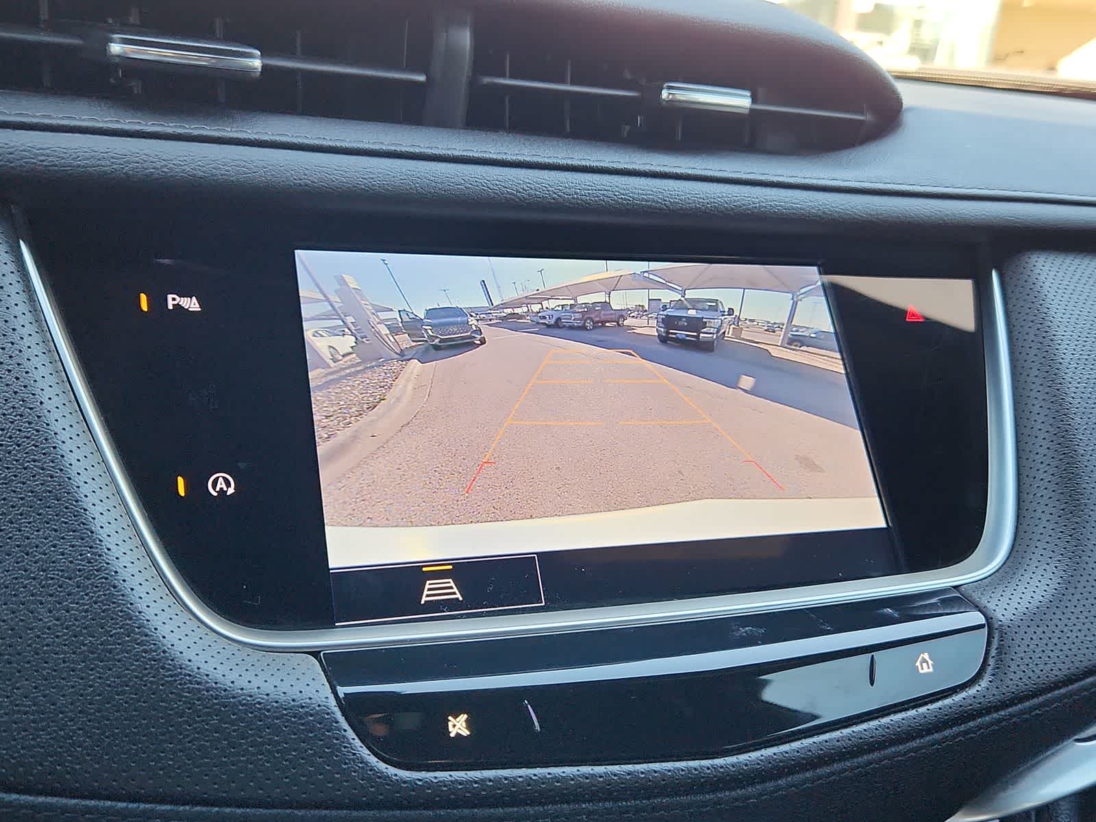 Thumbnail: 2024 Cadillac XT5 - 25