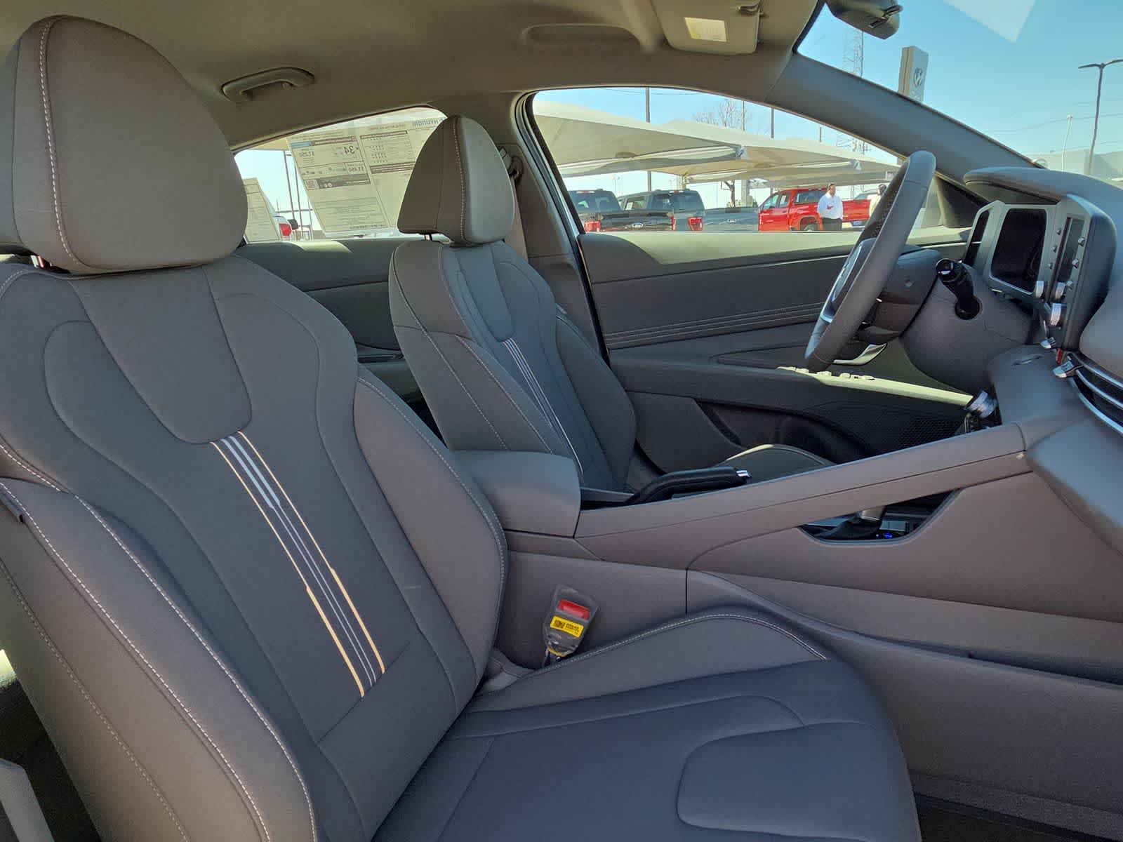 Thumbnail: 2026 Hyundai Elantra - 18