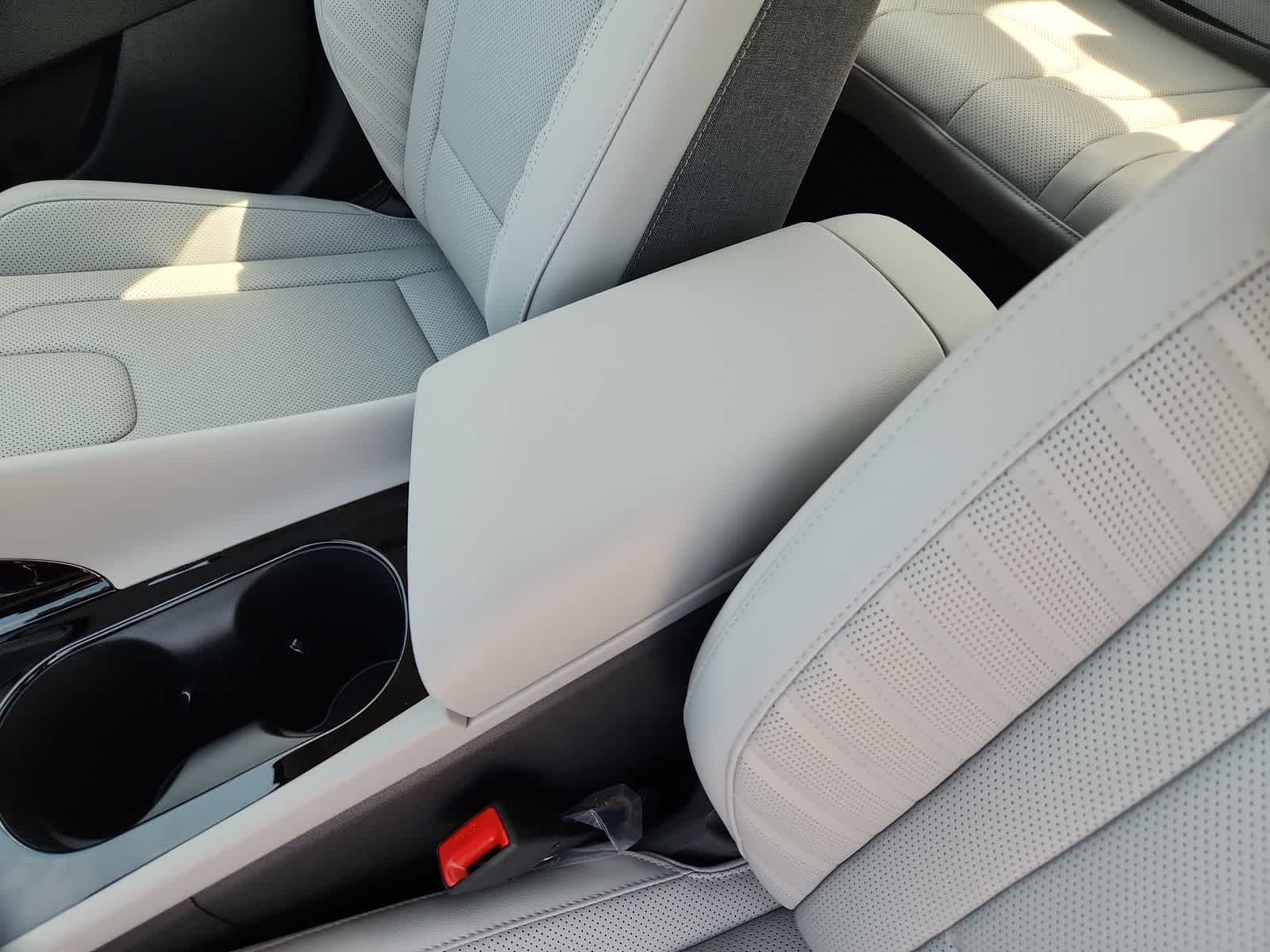 Thumbnail: 2025 Hyundai Elantra - 20