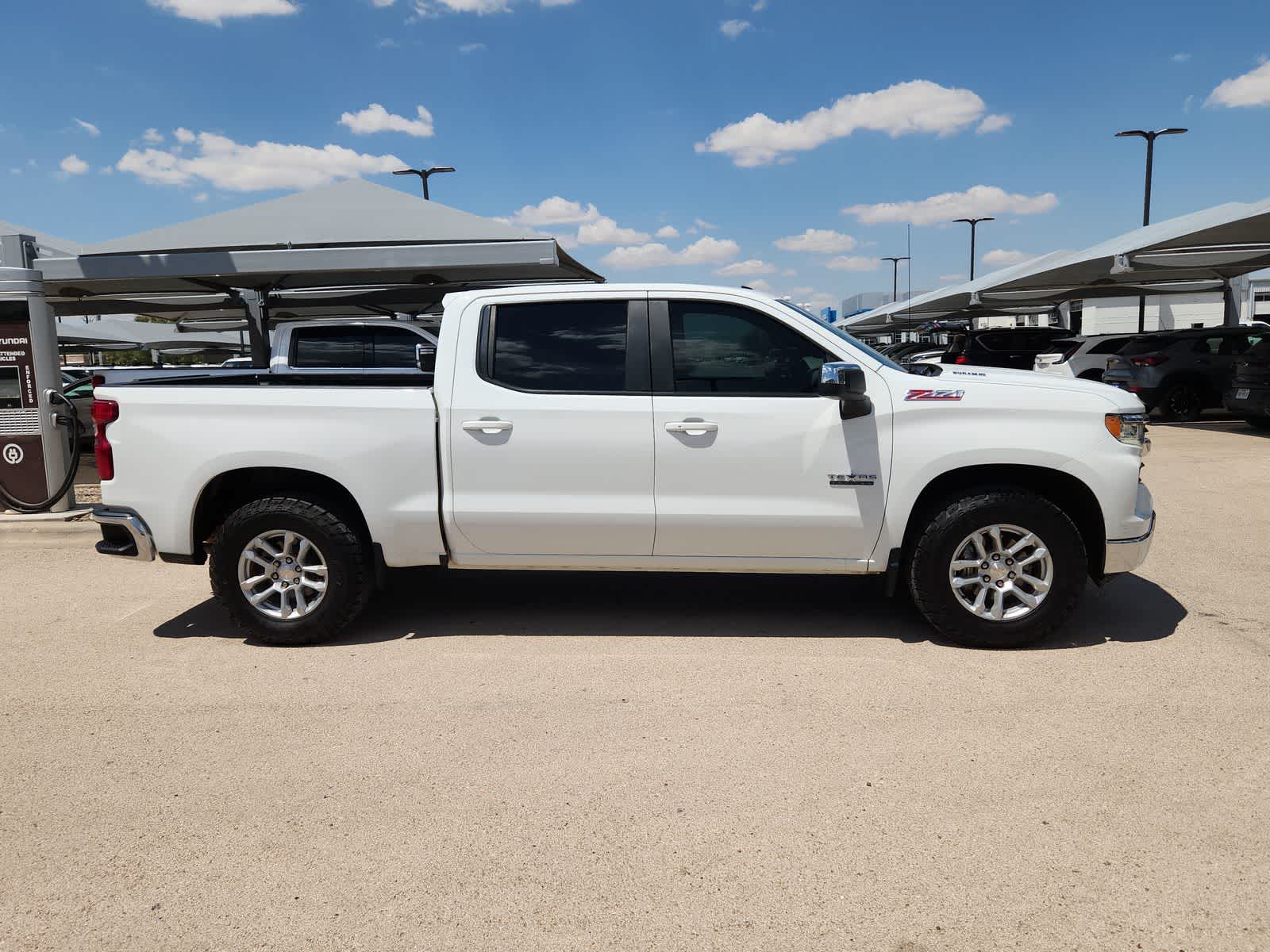 Thumbnail: 2022 Chevrolet Silverado 1500 - 9