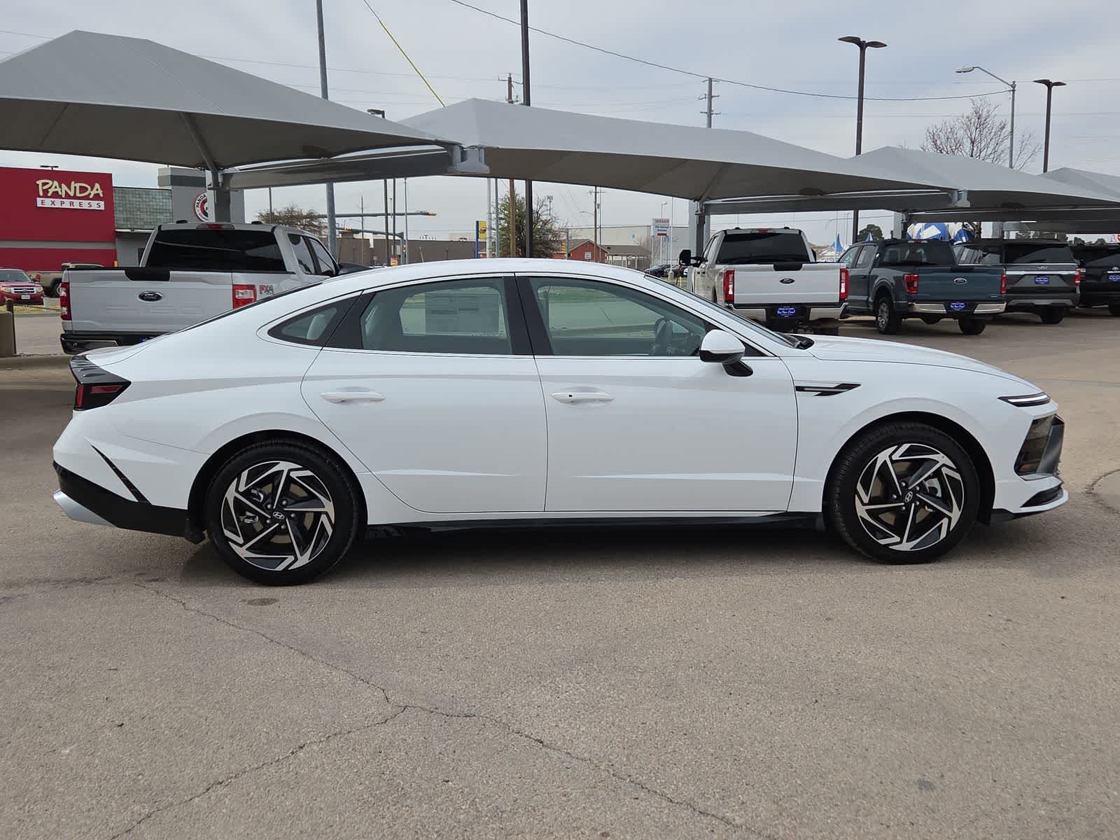 Thumbnail: 2026 Hyundai Sonata - 9