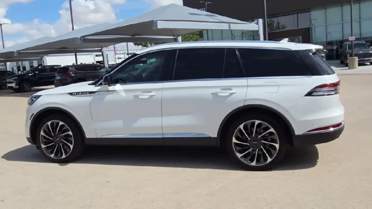 Thumbnail: 2022 Lincoln Aviator - 6