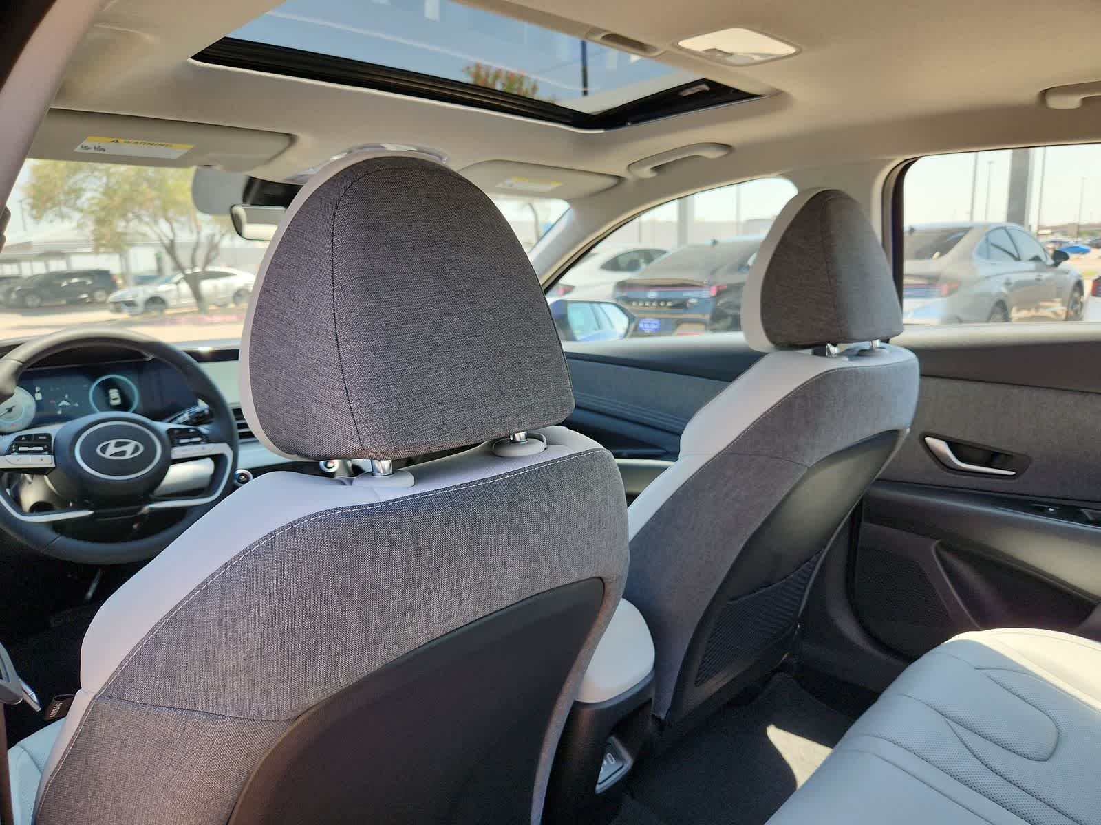 Thumbnail: 2025 Hyundai Elantra - 16