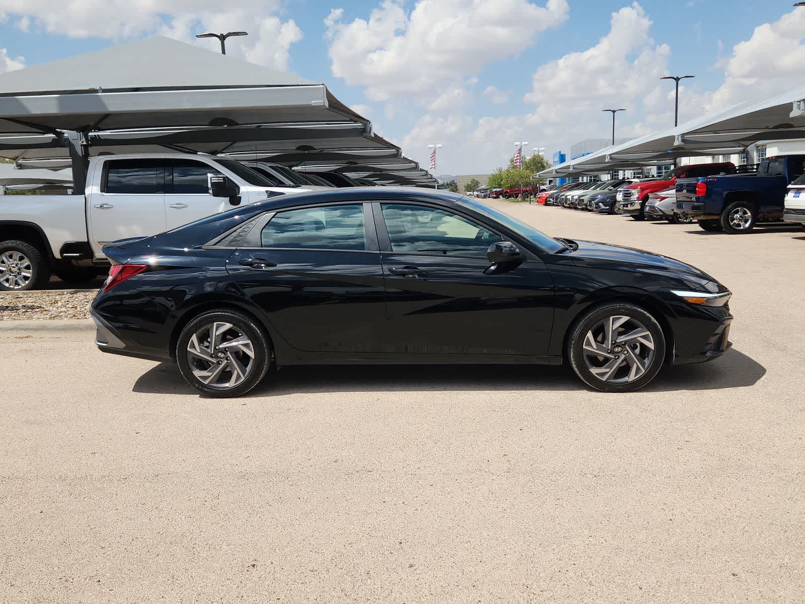 Thumbnail: 2025 Hyundai Elantra - 9