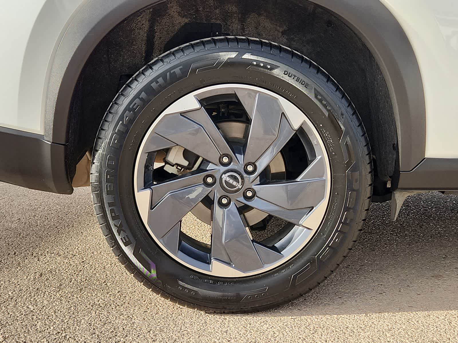 Thumbnail: 2024 Nissan Rogue - 12