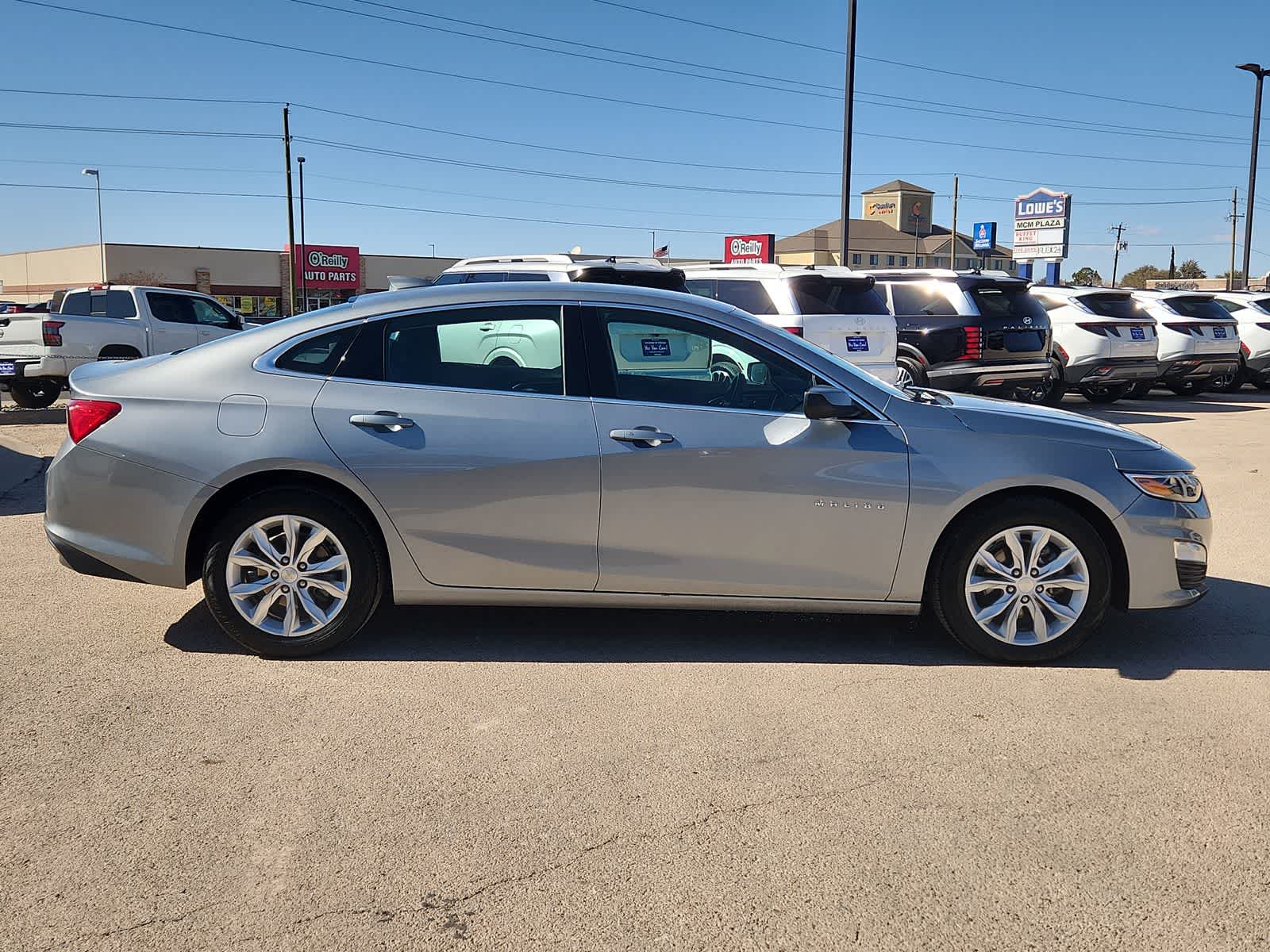 Thumbnail: 2024 Chevrolet Malibu - 9