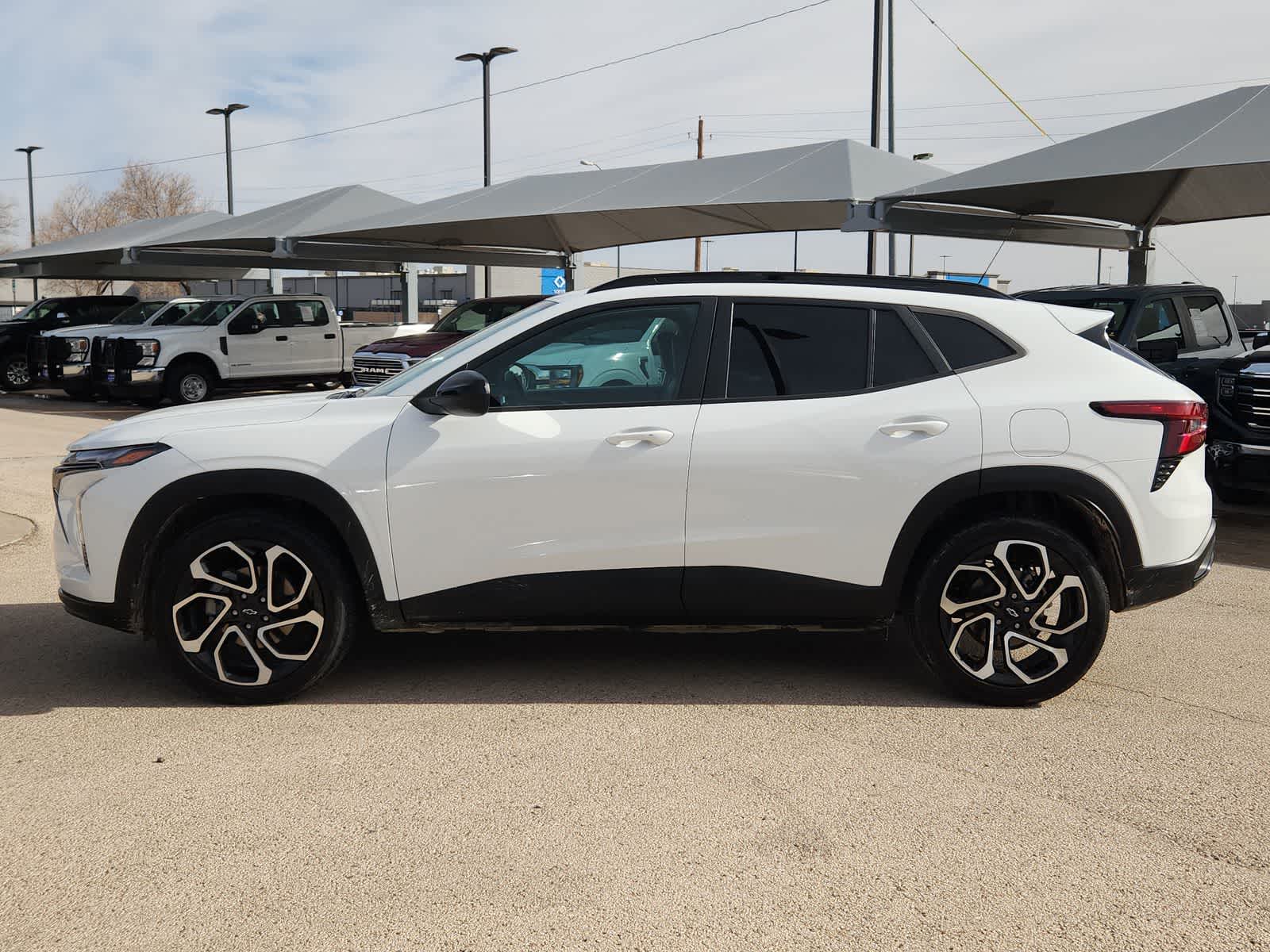 Thumbnail: 2025 Chevrolet Trax - 5