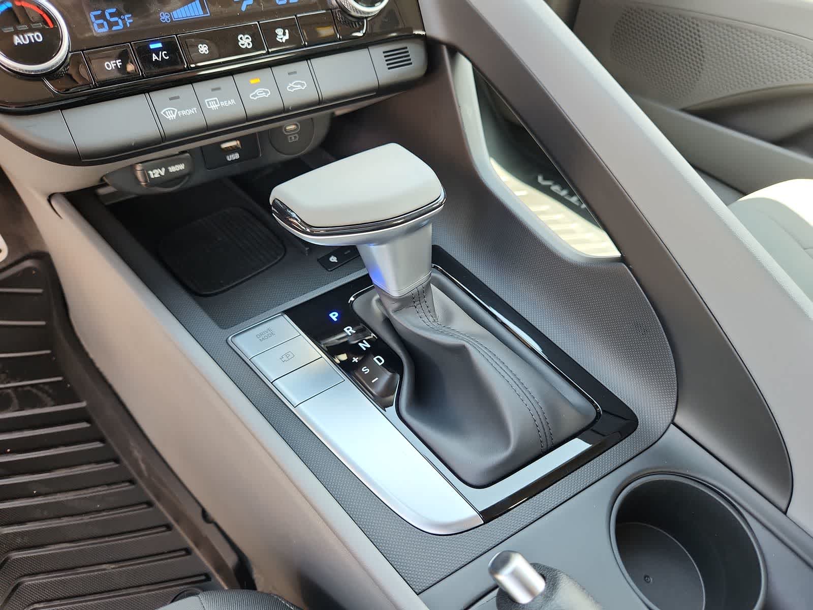 Thumbnail: 2025 Hyundai Elantra - 21