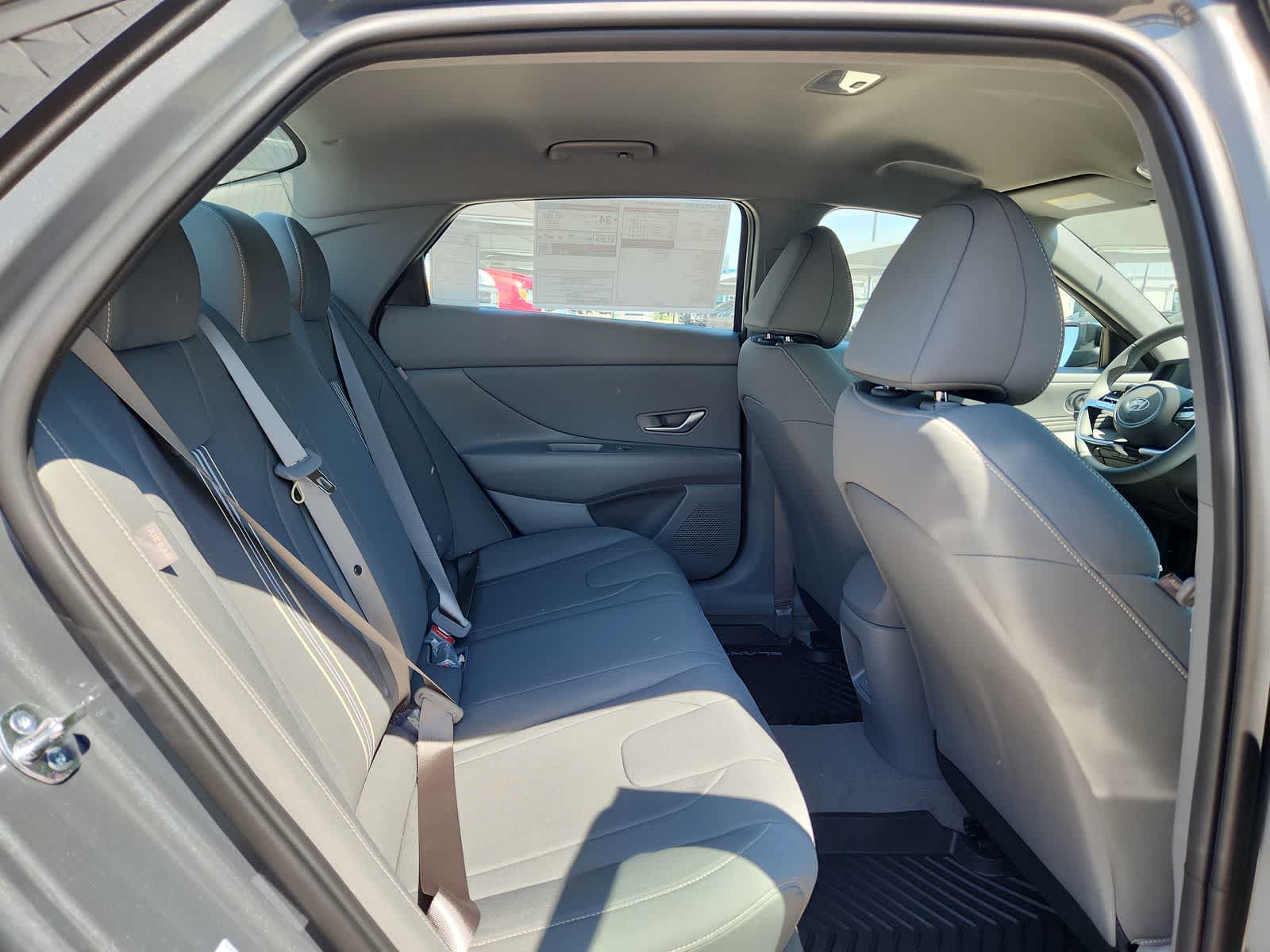 Thumbnail: 2025 Hyundai Elantra - 17