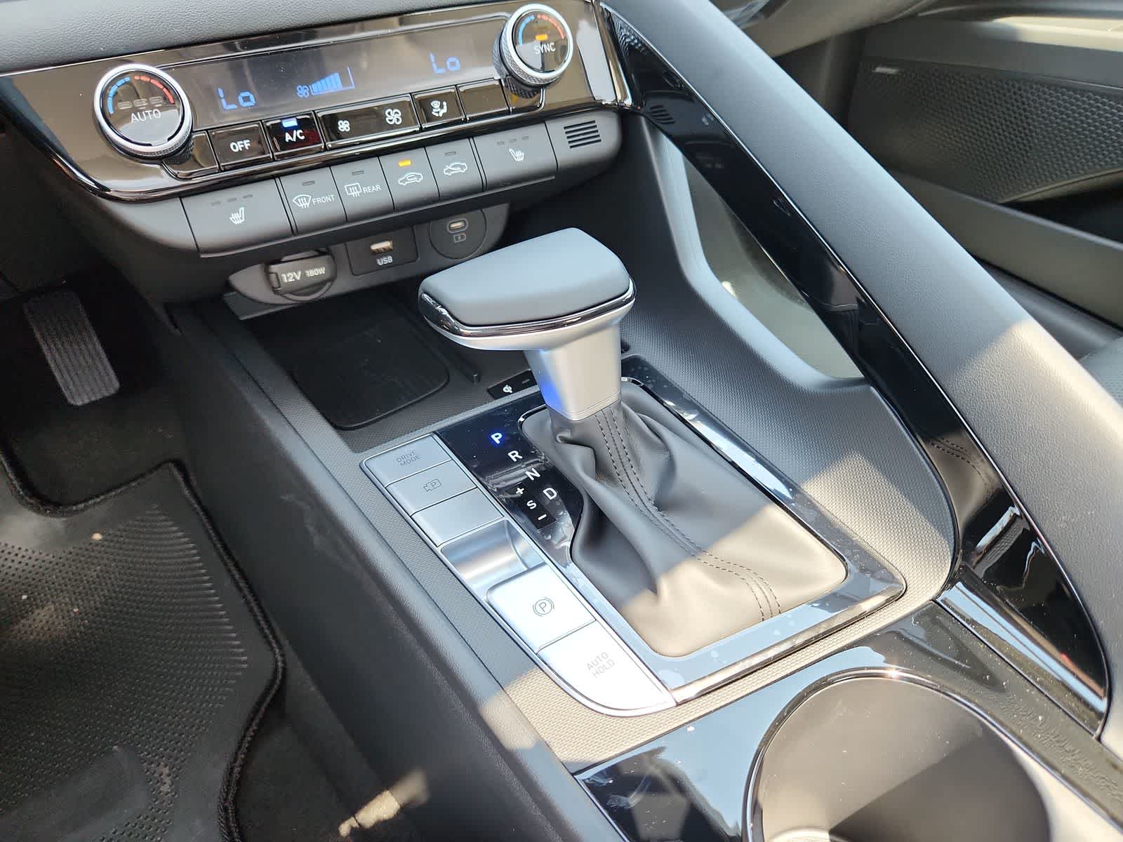 Thumbnail: 2025 Hyundai Elantra - 21