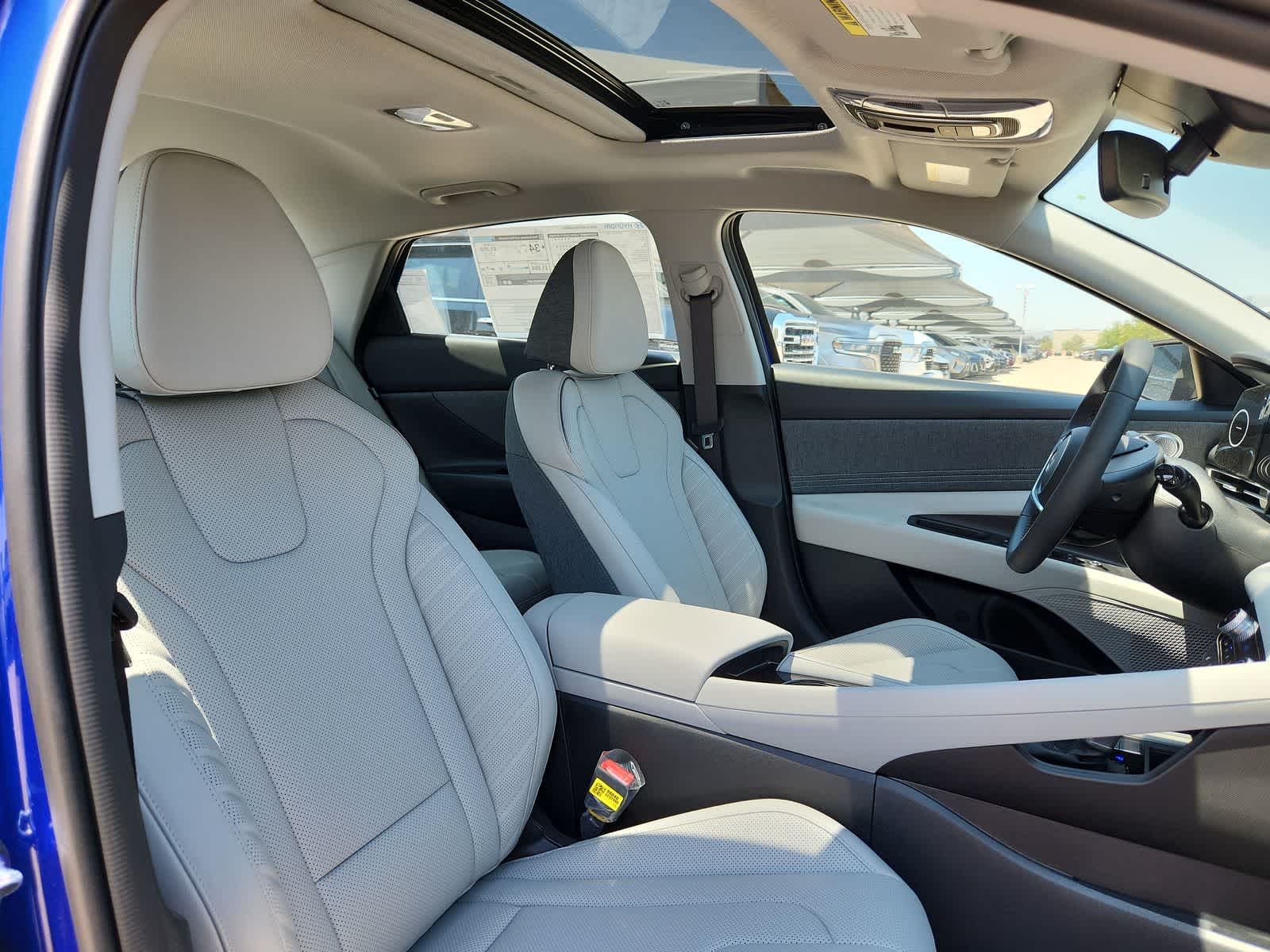 Thumbnail: 2025 Hyundai Elantra - 18