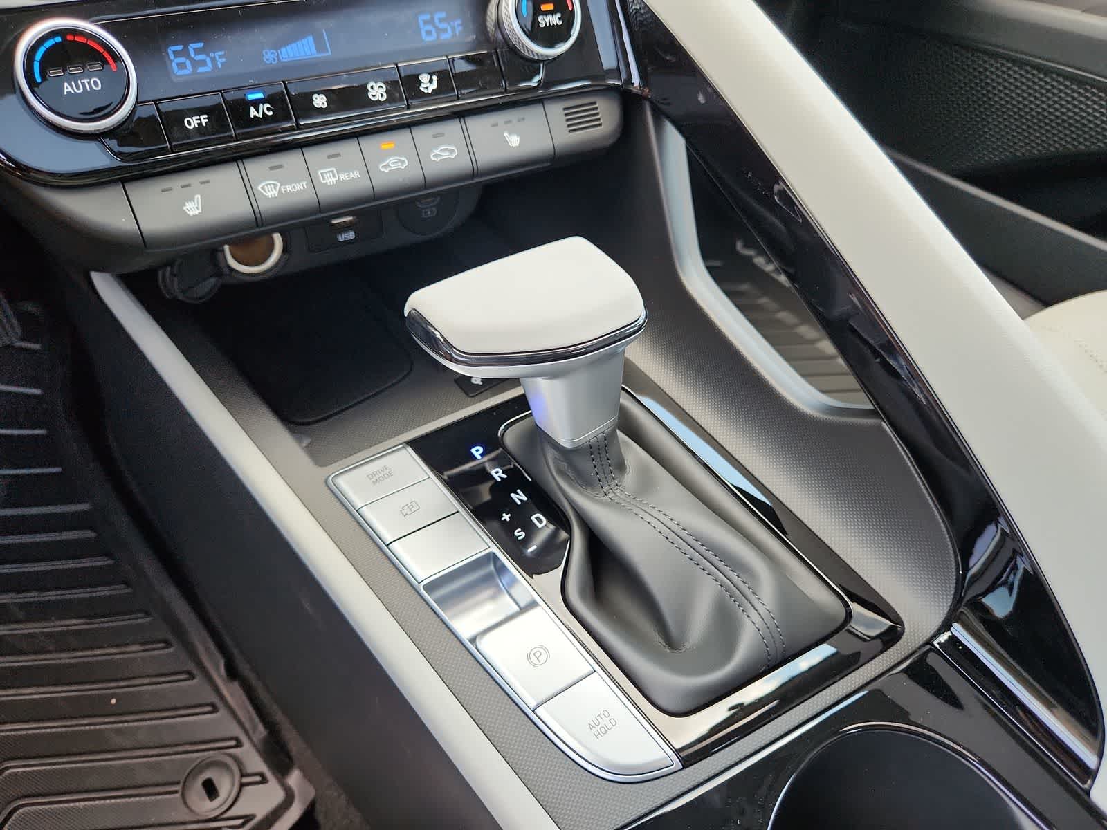 Thumbnail: 2025 Hyundai Elantra - 21