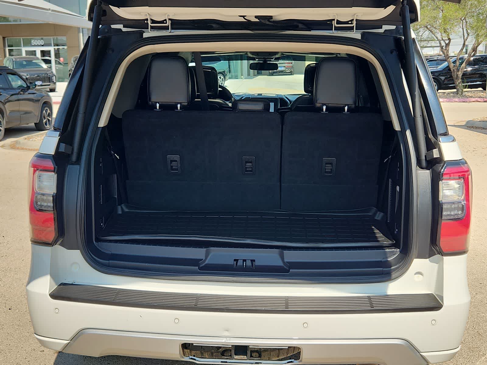 Thumbnail: 2020 Ford Expedition - 23