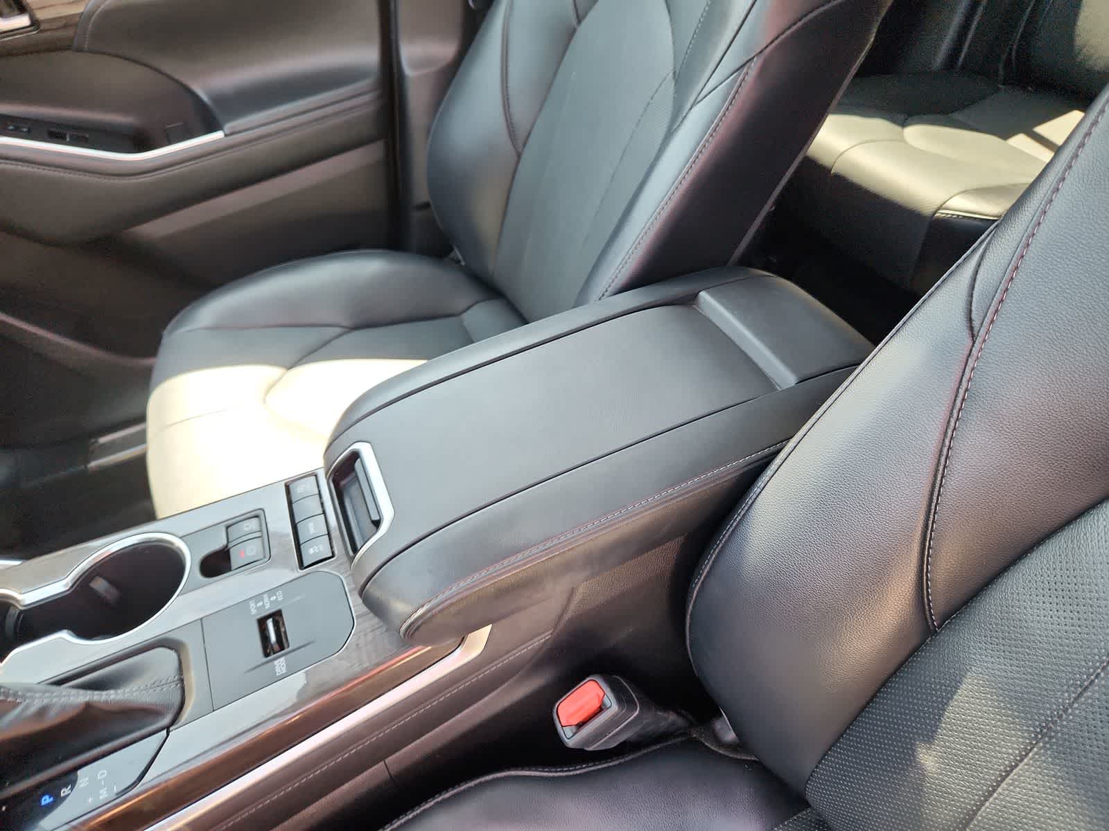 Thumbnail: 2022 Toyota Highlander - 19