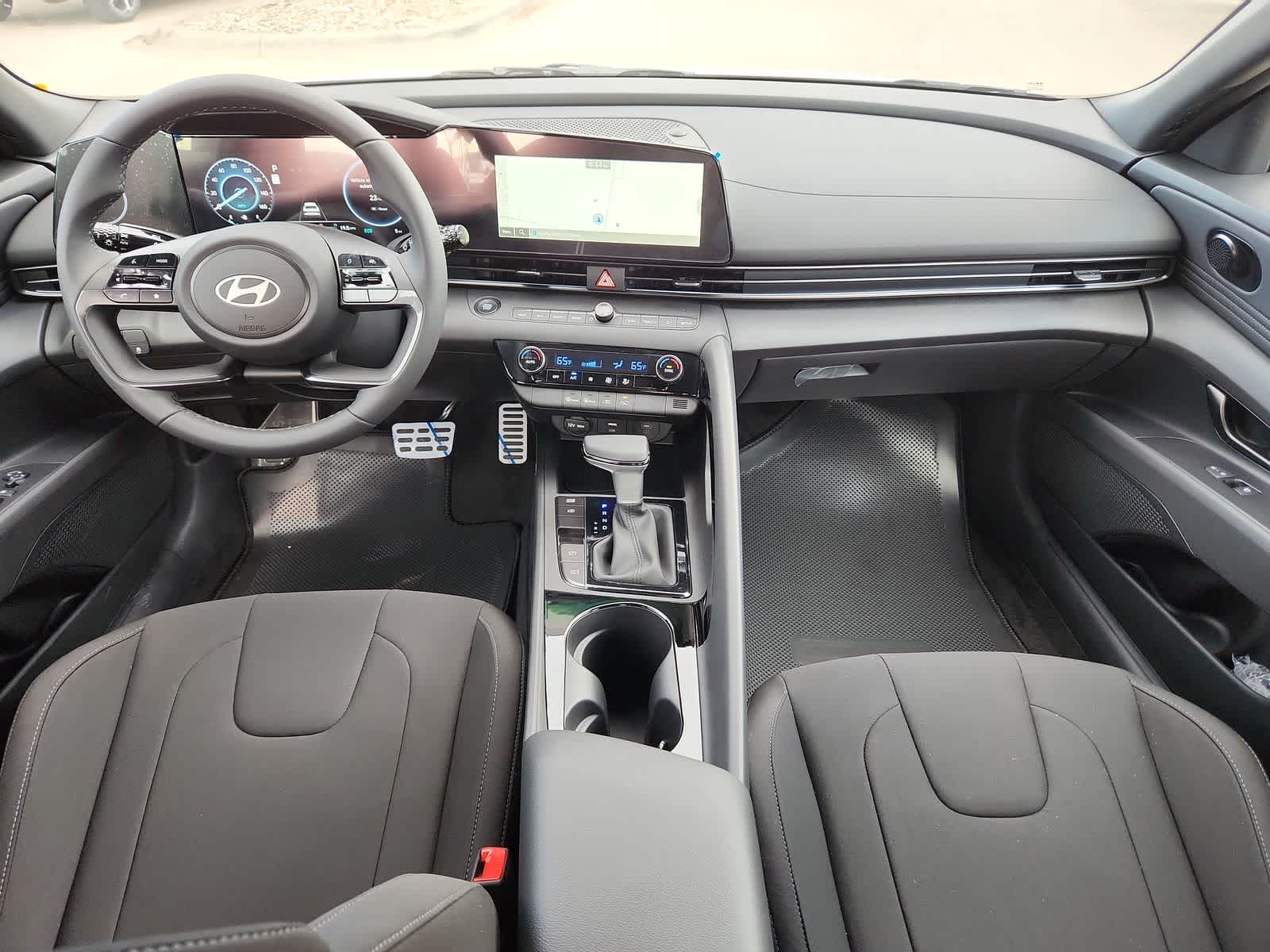 Thumbnail: 2025 Hyundai Elantra - 18