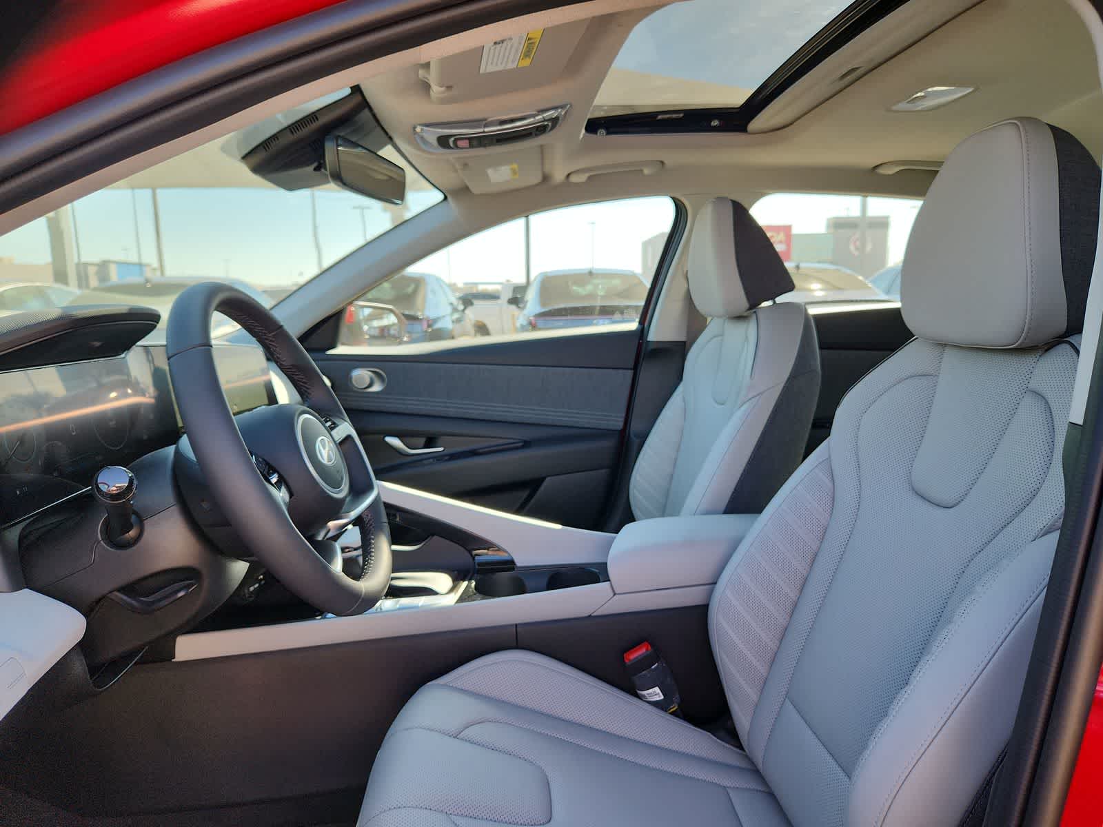 Thumbnail: 2025 Hyundai Elantra - 15