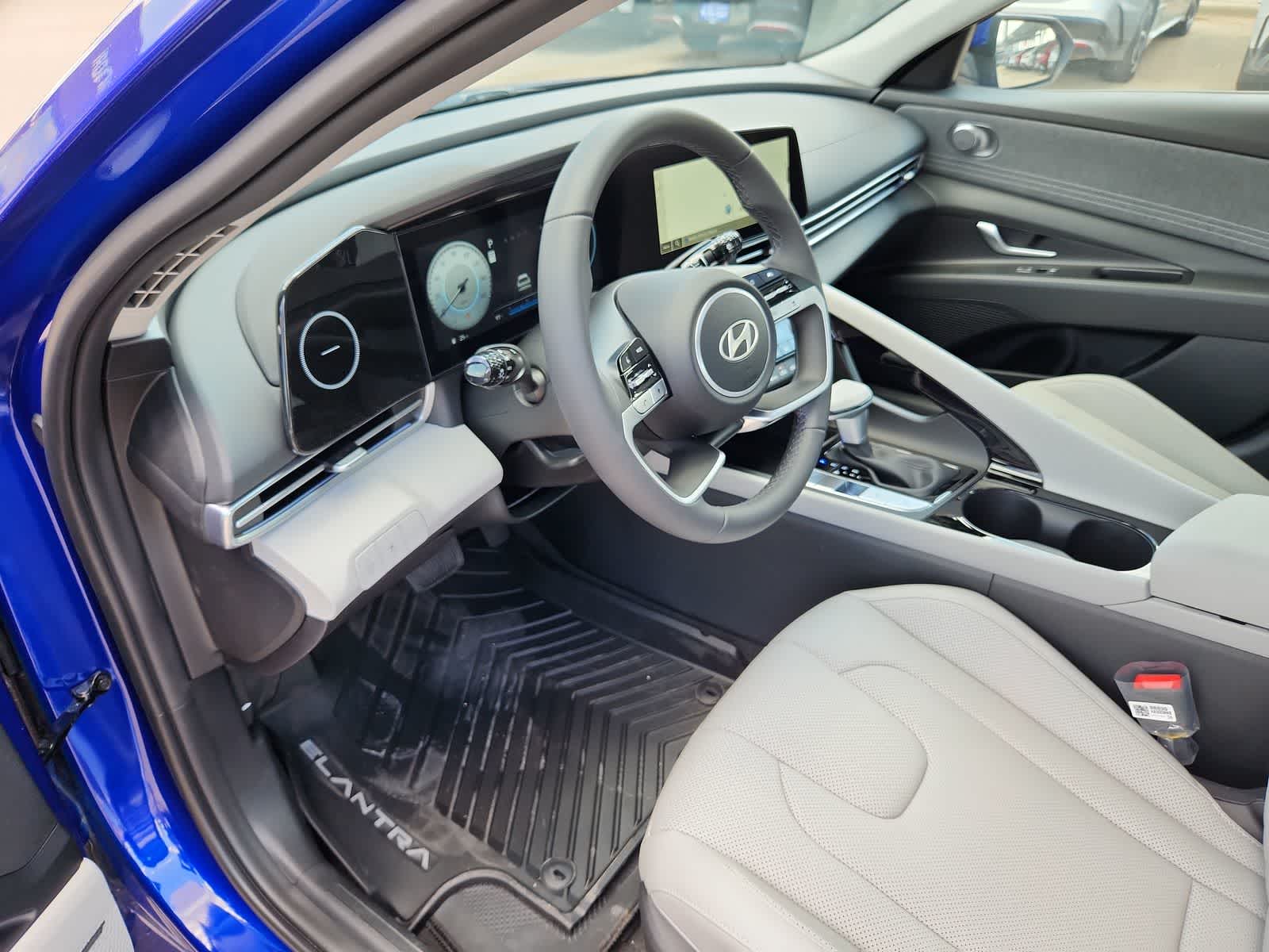 Thumbnail: 2025 Hyundai Elantra - 10