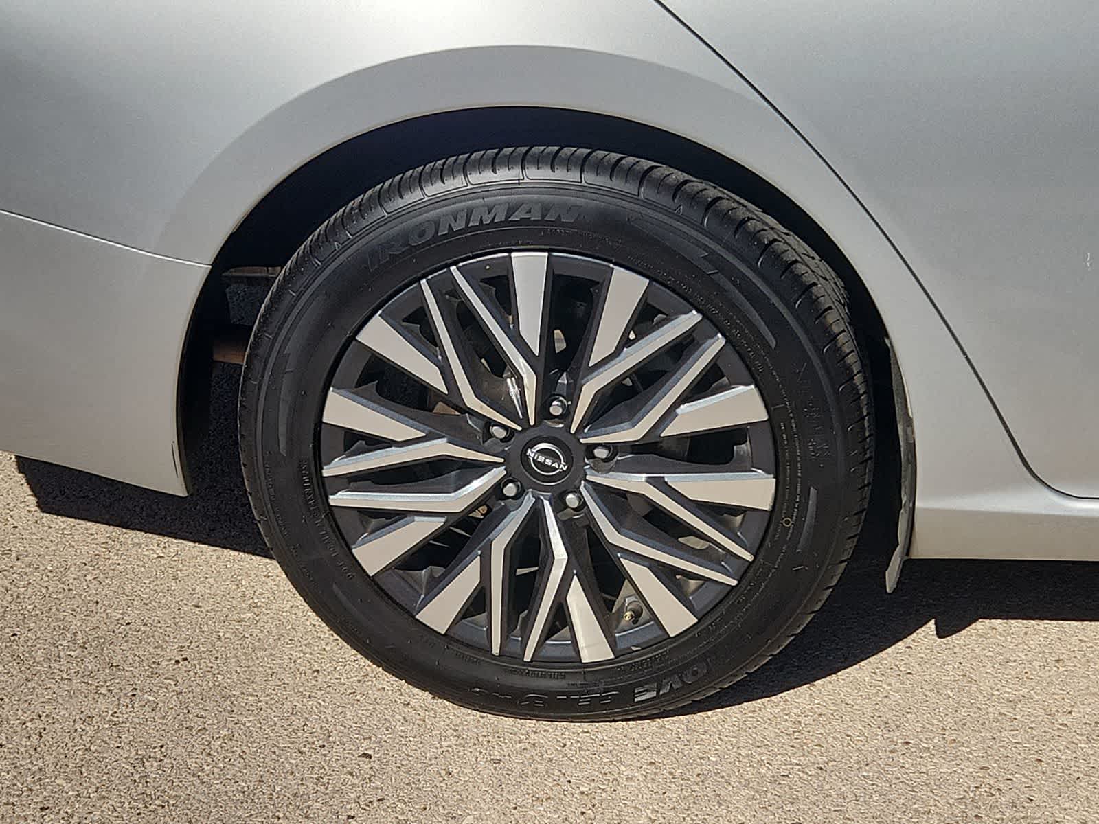 Thumbnail: 2024 Nissan Altima - 12