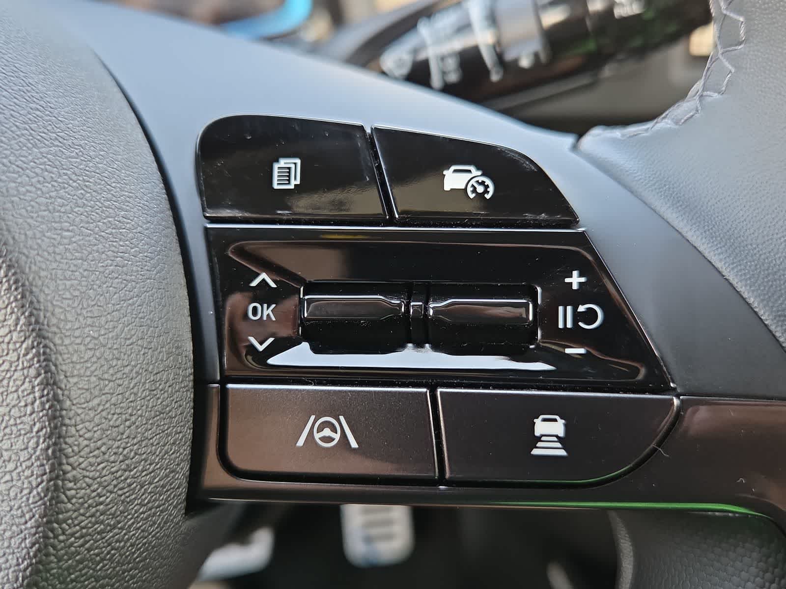 Thumbnail: 2026 Hyundai Elantra - 23