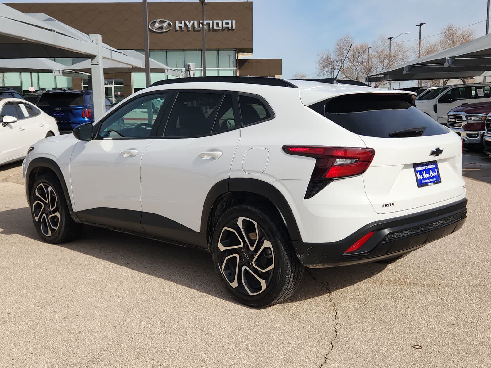 Thumbnail: 2025 Chevrolet Trax - 6